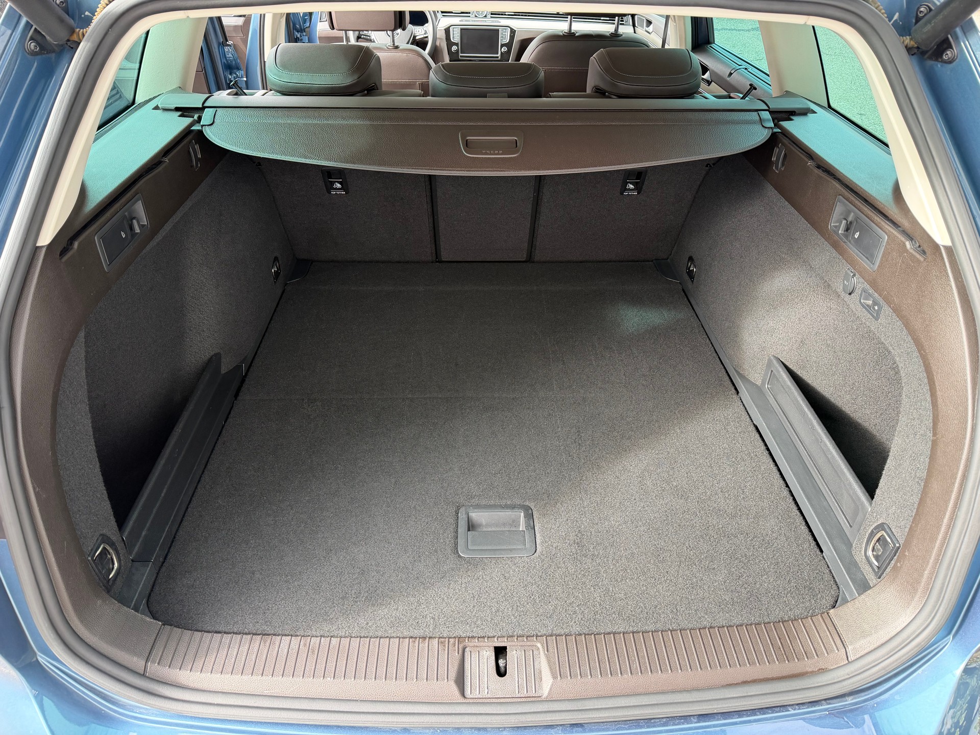 VW Passat Variant 1.8 TSI BMT Highline DSG-image-9