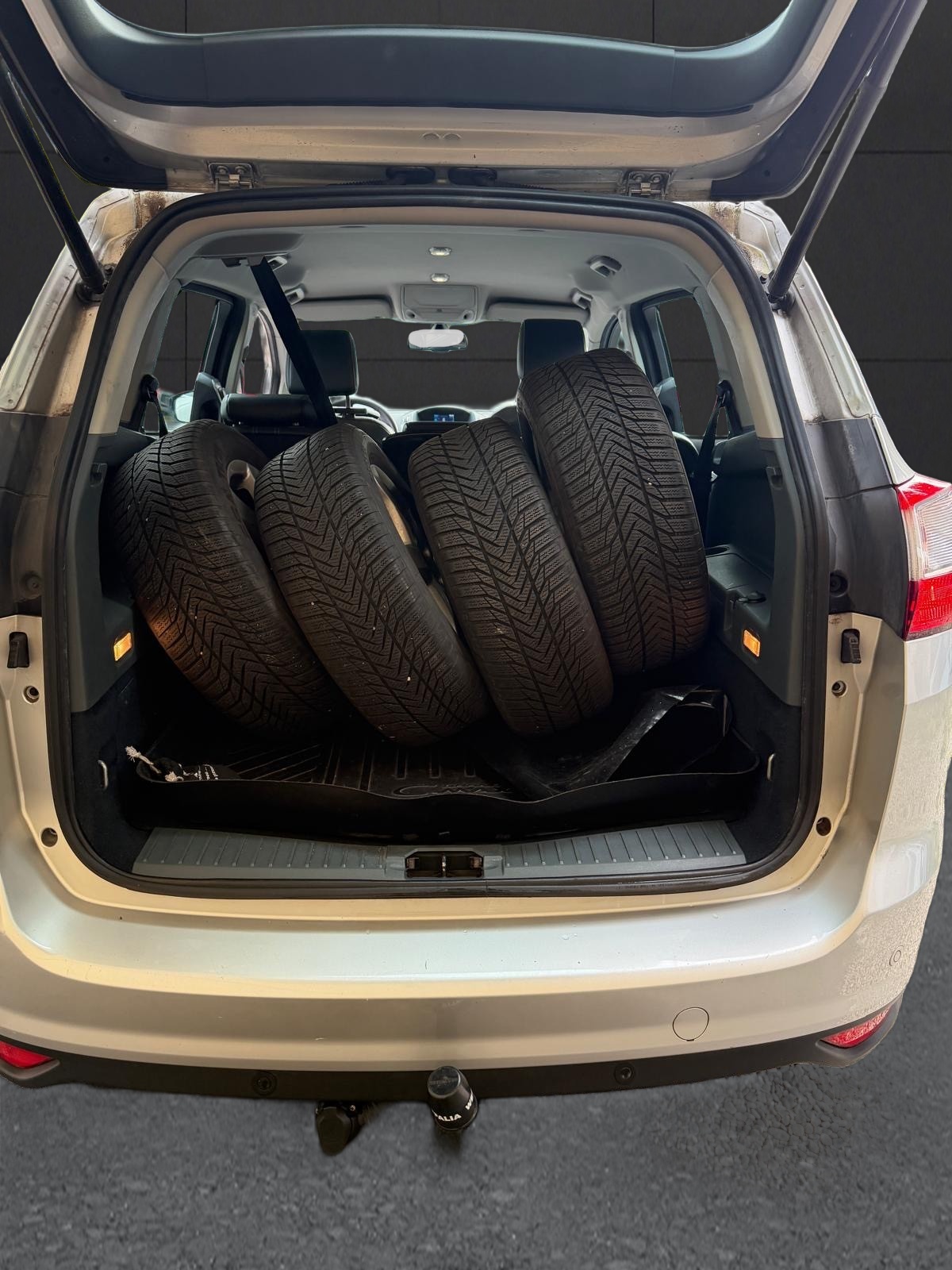 FORD Grand C-Max 1.6 SCTi Titanium-image-9