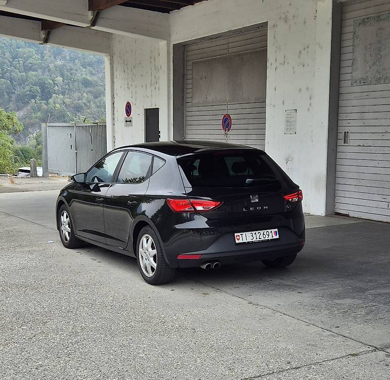 SEAT Leon 1.8 TSI FR-image-1