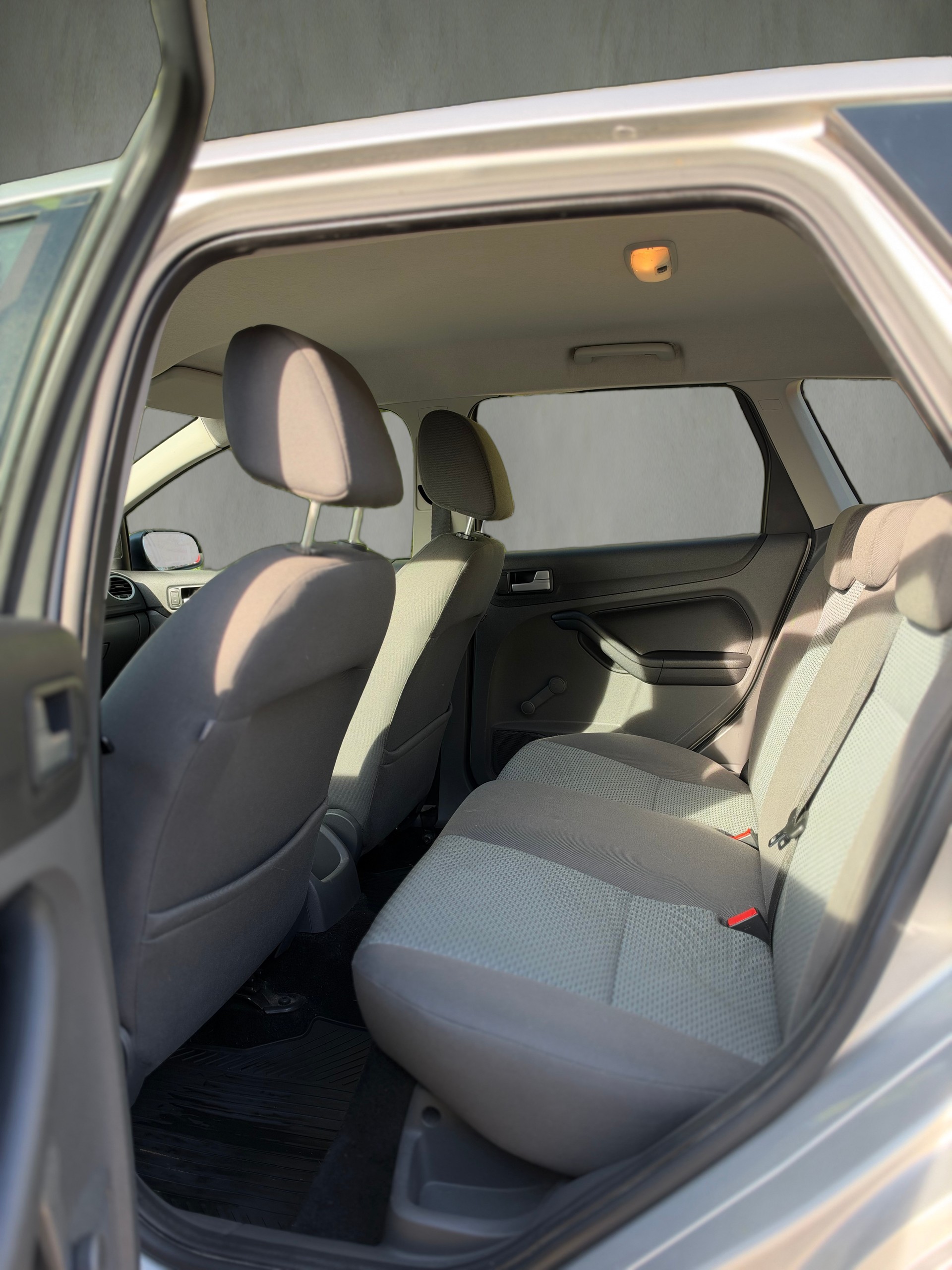 FORD Focus 1.6 TDCi Carving-image-6