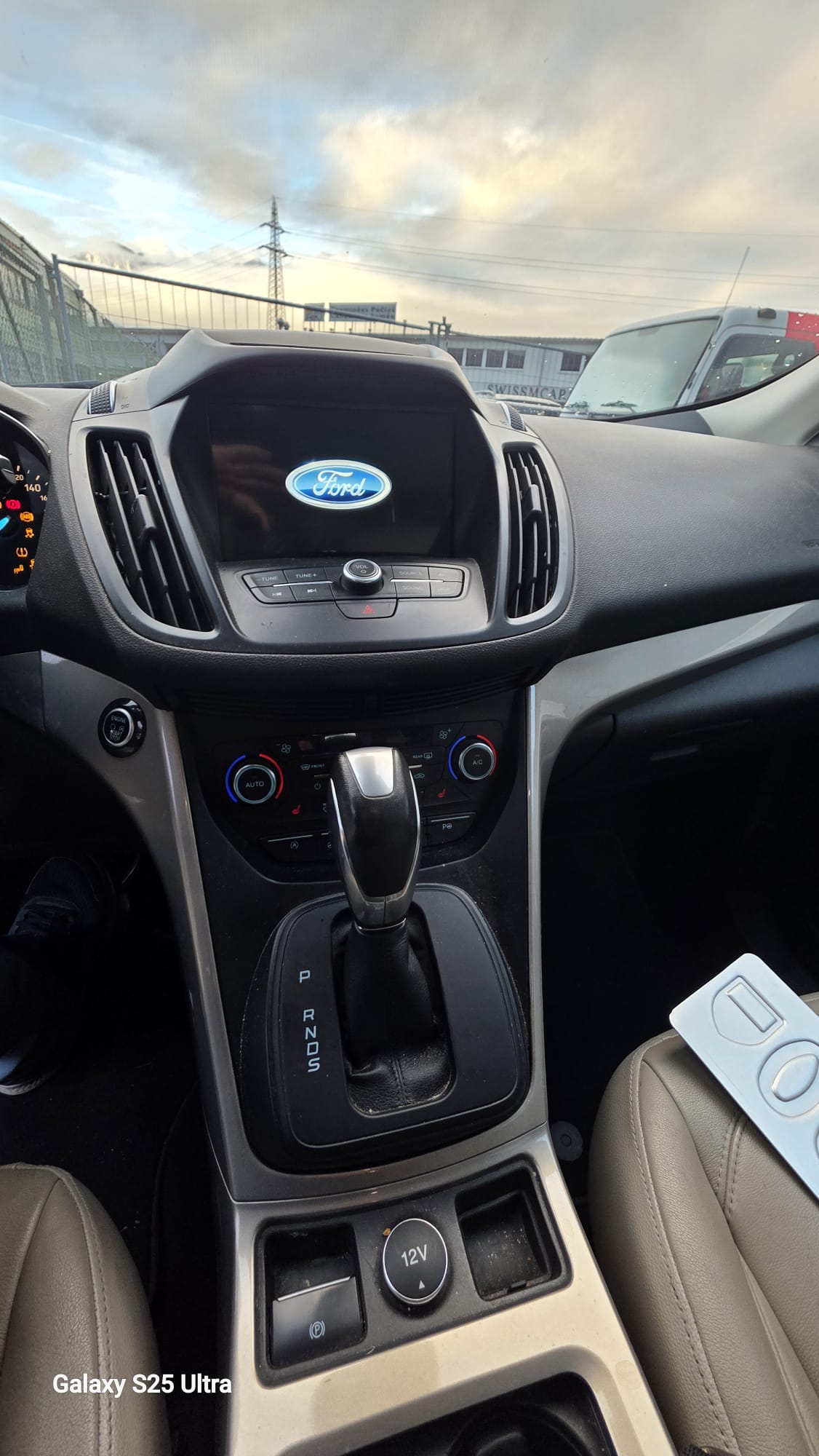 FORD Kuga 2.0 TDCi Titanium 4WD PowerShift-image-15