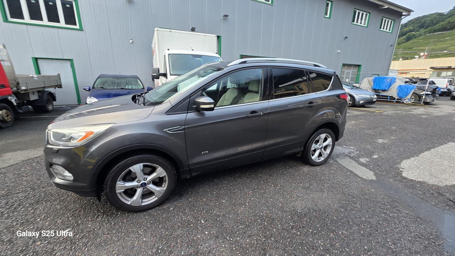 FORD Kuga 2.0 TDCi Titanium 4WD PowerShift-image-2