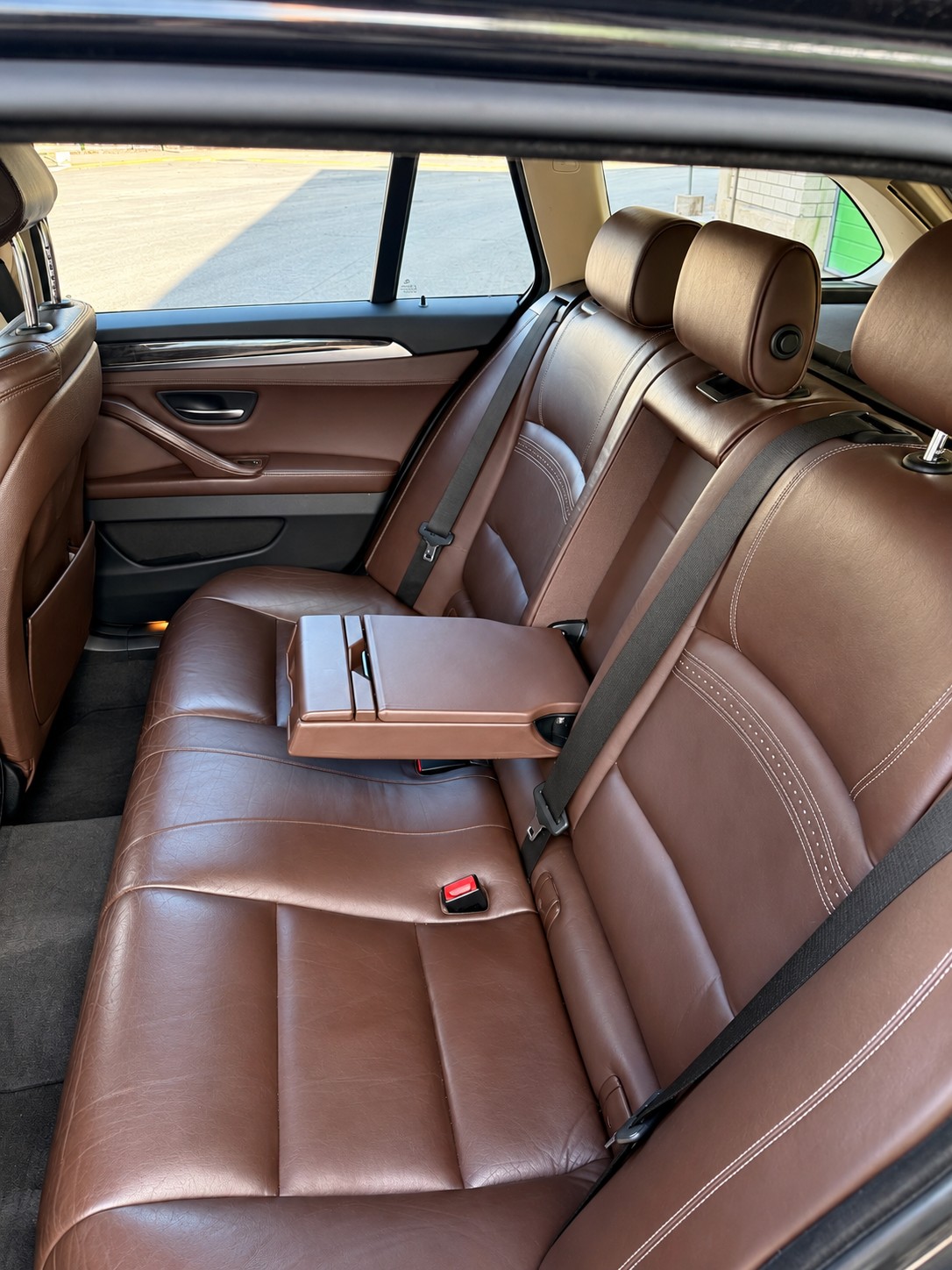 BMW 520d Touring xDrive Luxury Line Steptronic-image-8