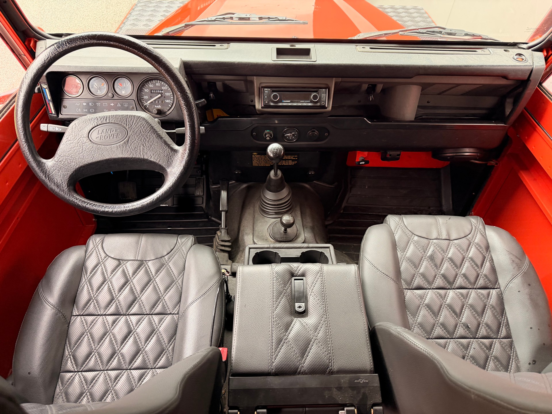 LAND ROVER Defender 110 300TDi "G4"-image-7