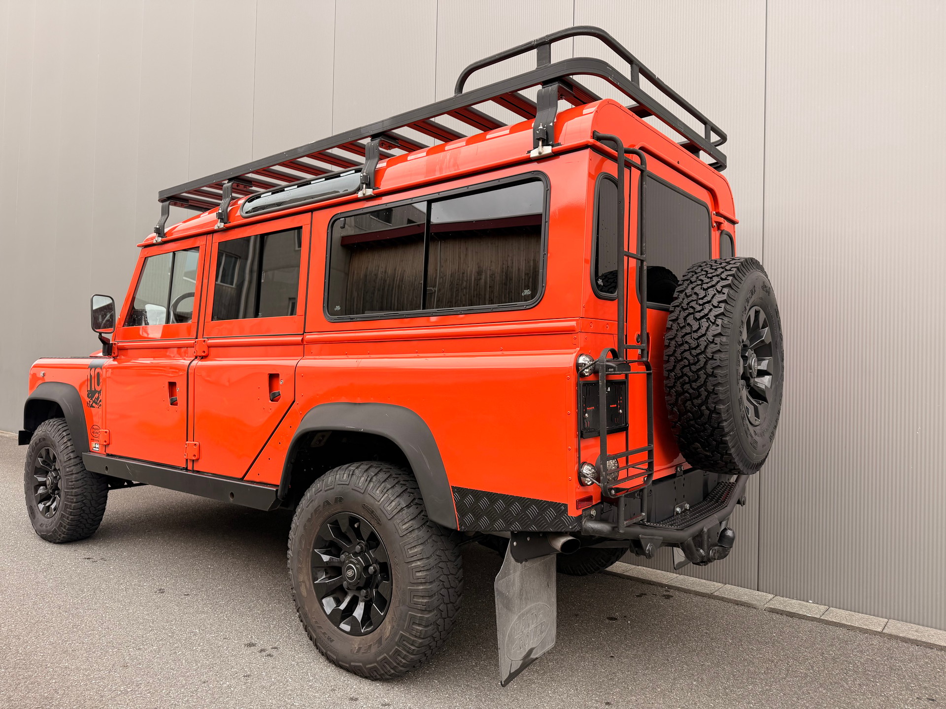 LAND ROVER Defender 110 300TDi "G4"-showroom-element-2