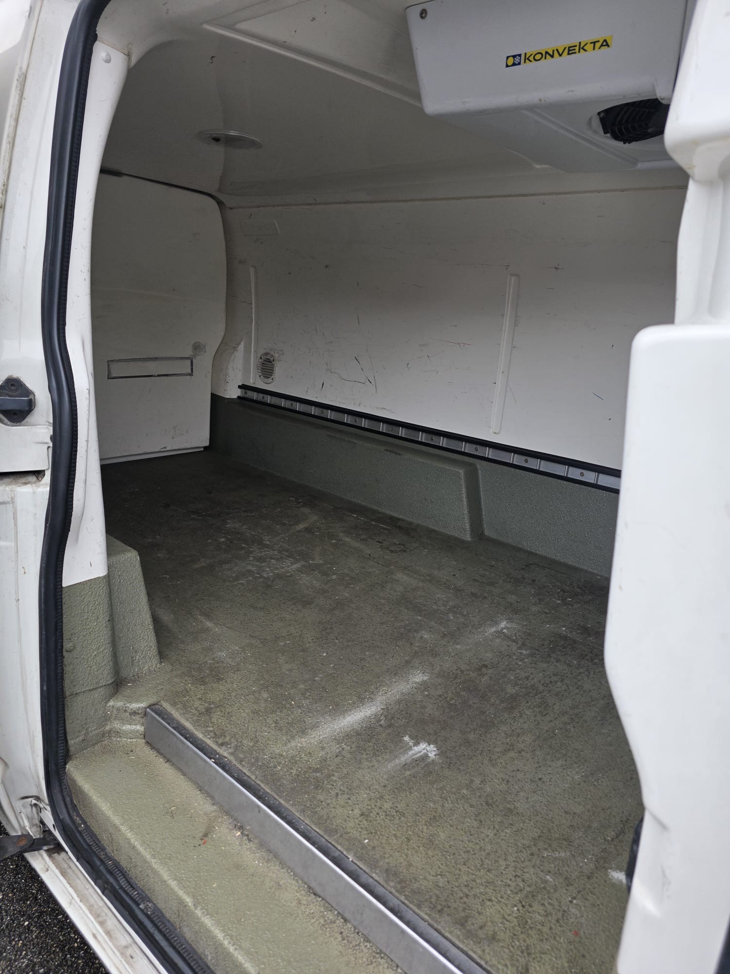 VW T5 1.9 TDI PD-image-9