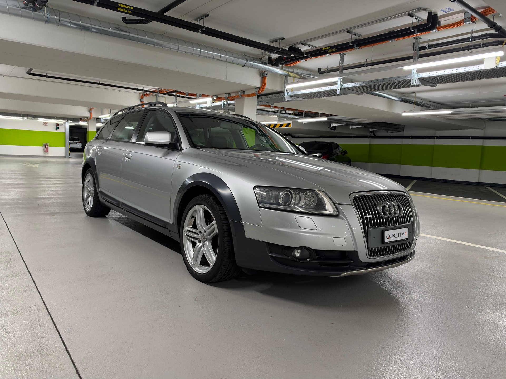 AUDI A6 allroad 3.0 TDI quattro-image-1