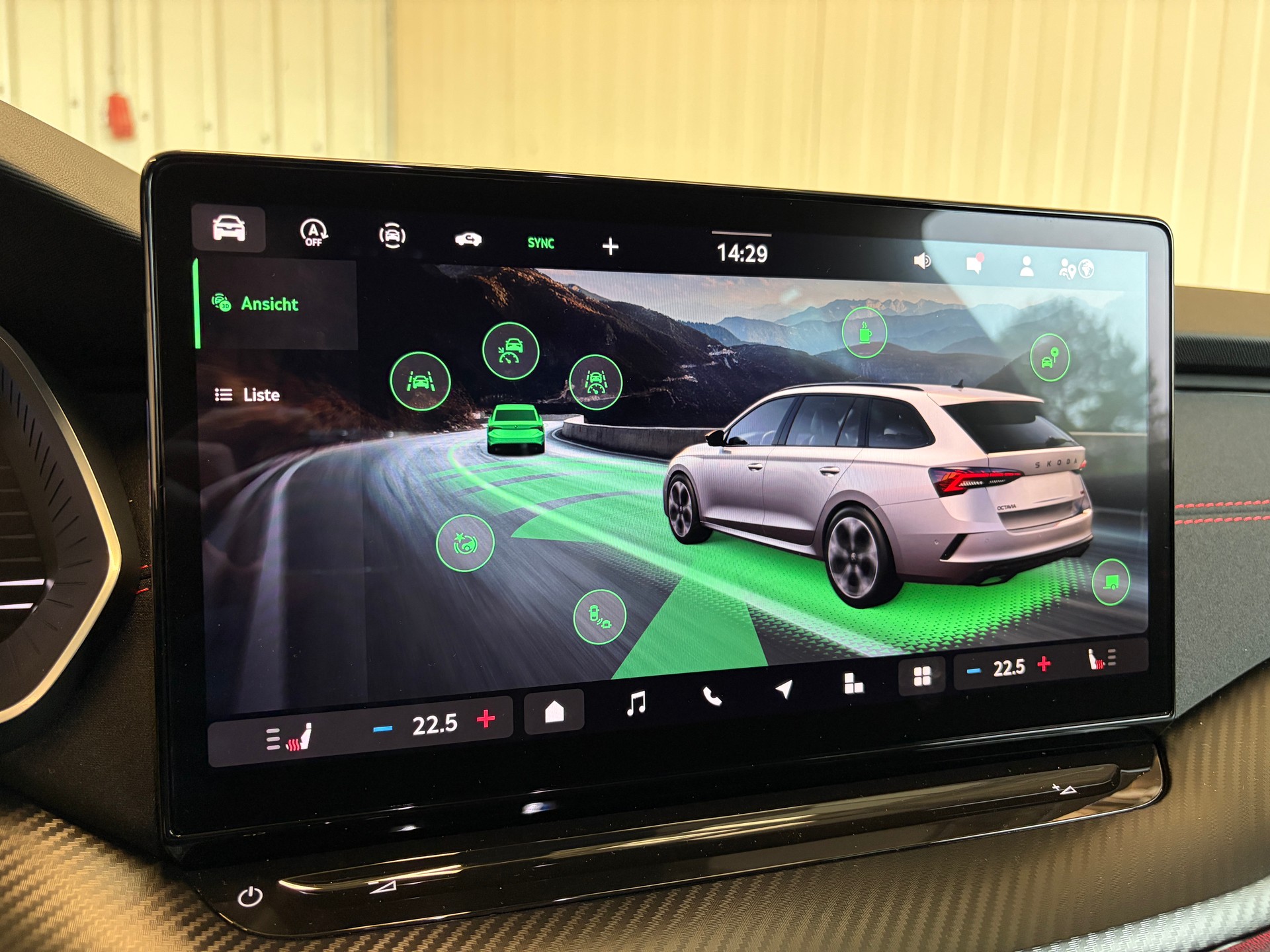 SKODA Octavia Combi 2.0 TSI DSG RS - HERSTELLERGARANTIE BIS 2030!-image-13