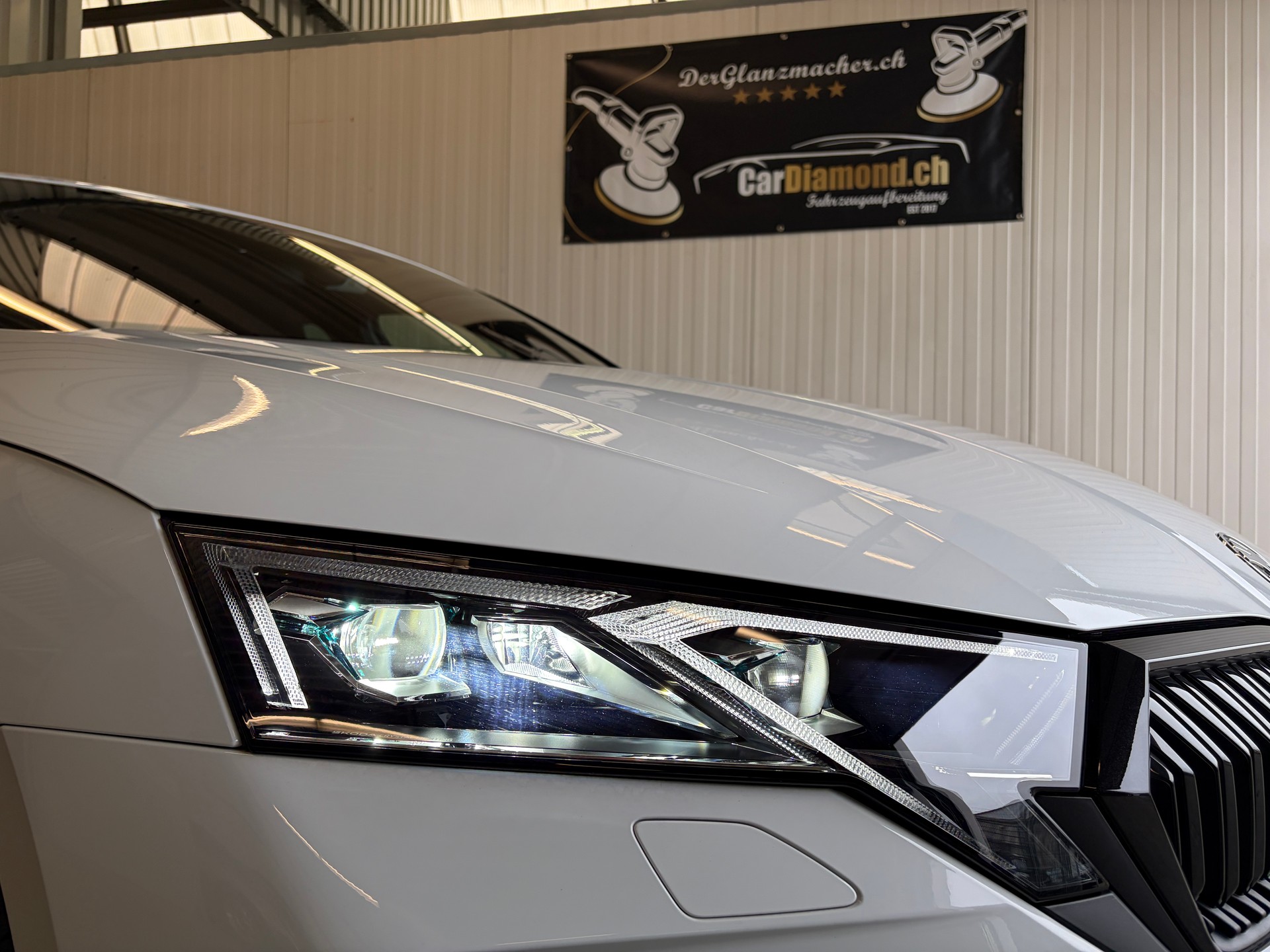 SKODA Octavia Combi 2.0 TSI DSG RS - HERSTELLERGARANTIE BIS 2030!-image-2
