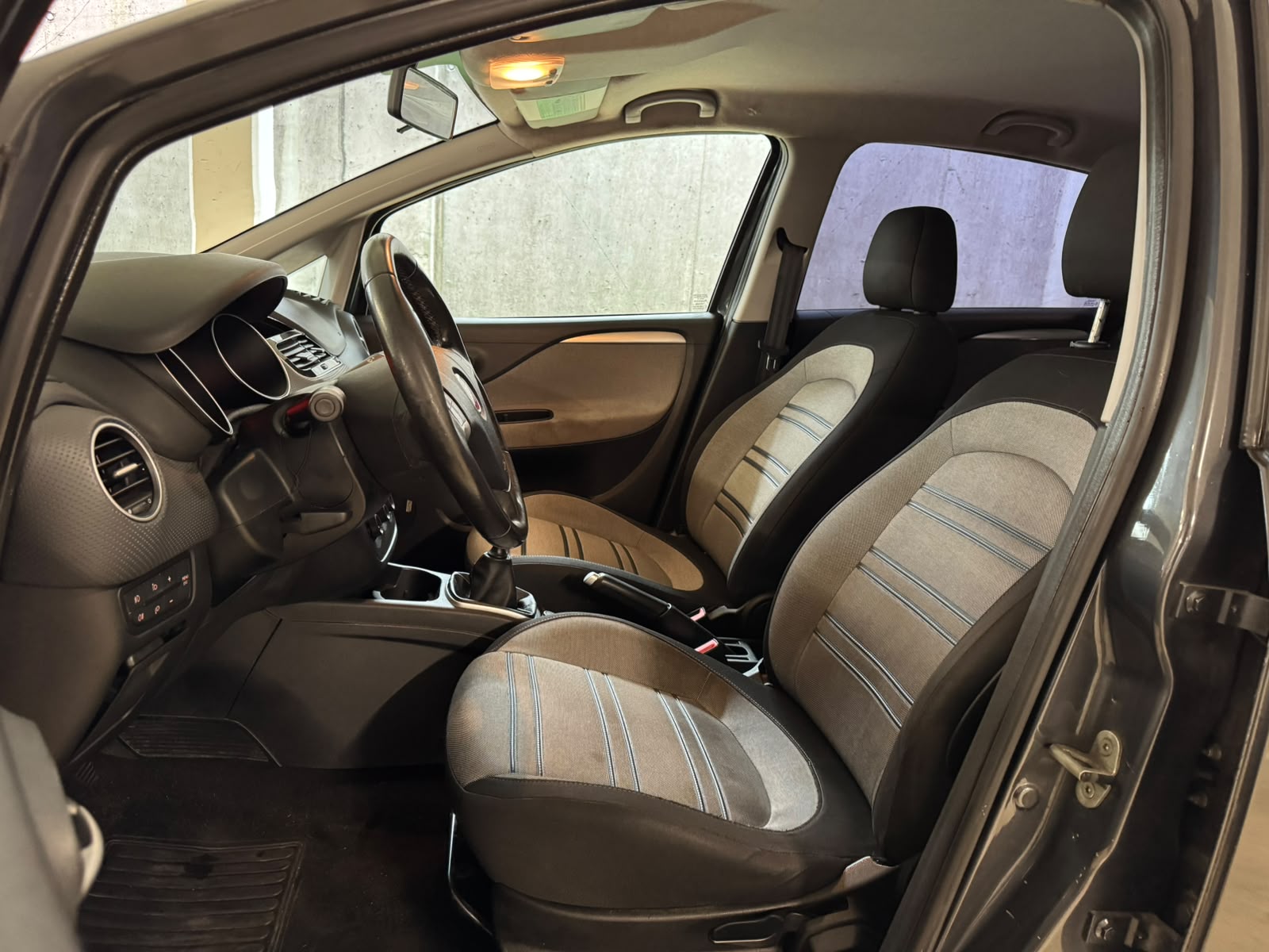 FIAT Punto 1.4 Dynamic-image-8