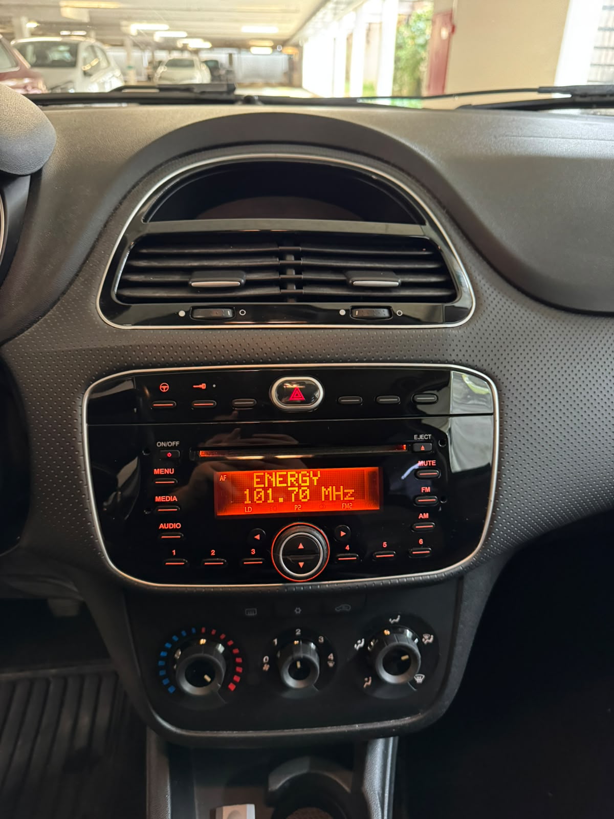 FIAT Punto 1.4 Dynamic-image-7