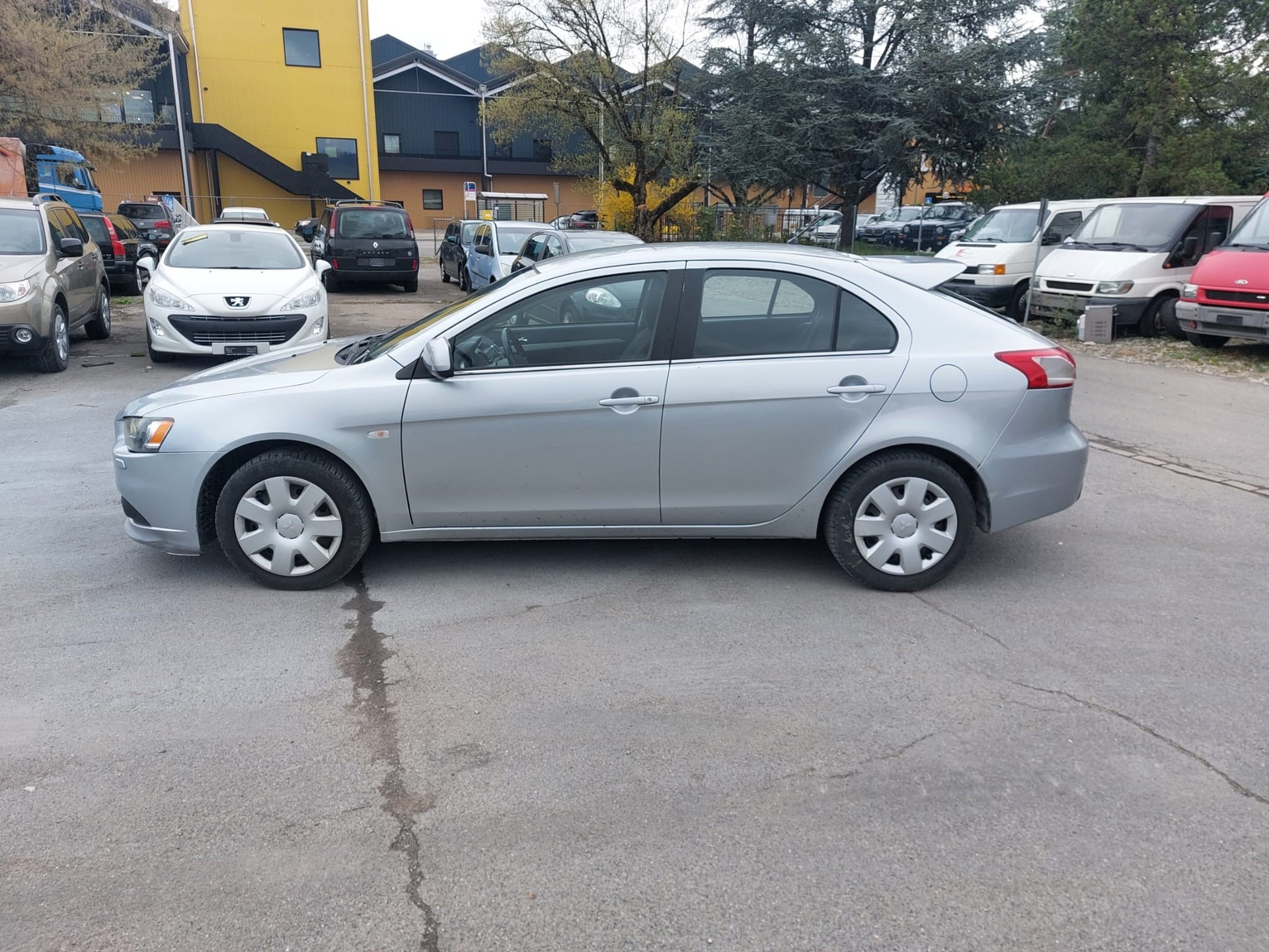 MITSUBISHI Lancer Sportback 2.0 DID Intense-image-5