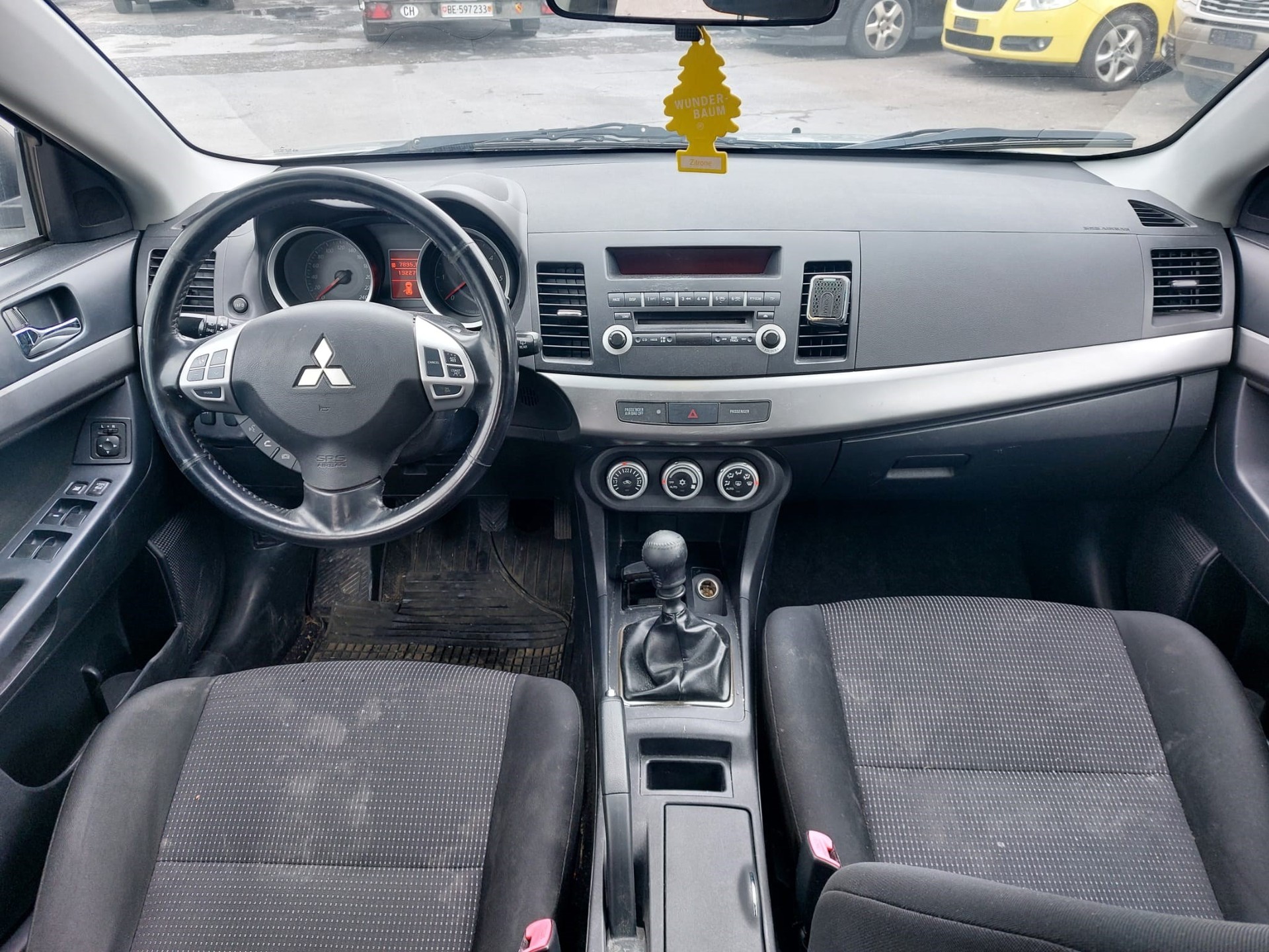 MITSUBISHI Lancer Sportback 2.0 DID Intense-image-8