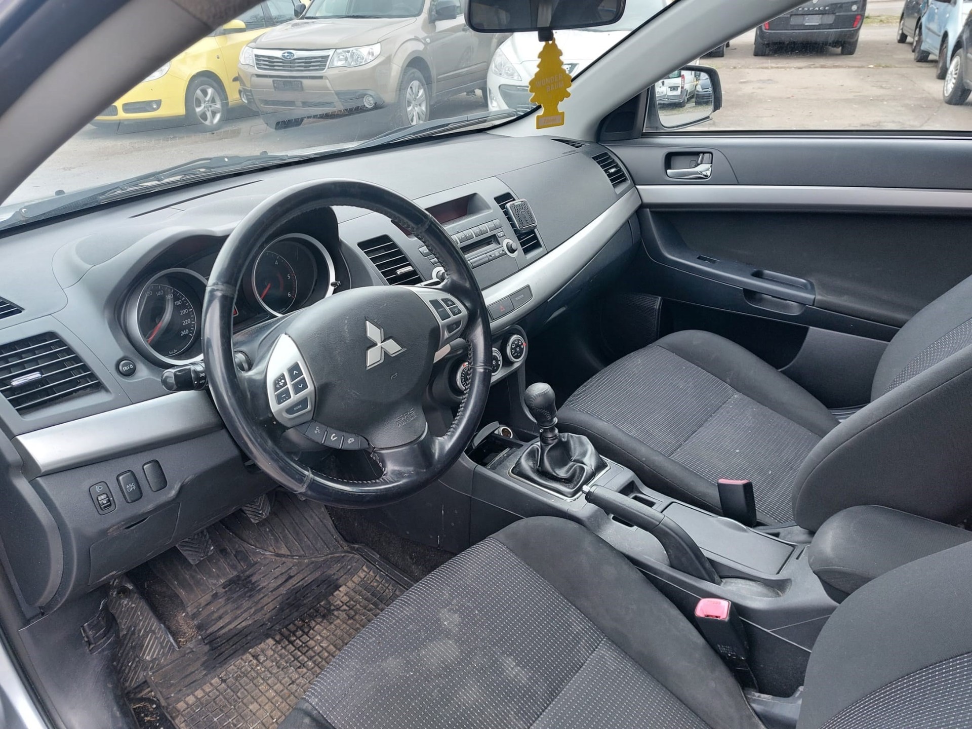 MITSUBISHI Lancer Sportback 2.0 DID Intense-image-9