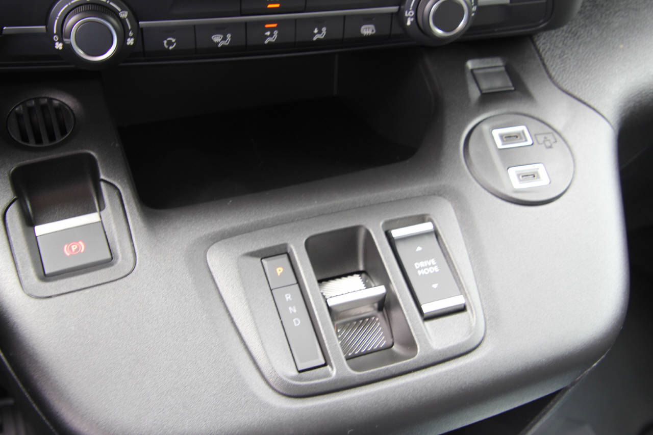 FIAT E-Doblo Kaw. L1 50 kWh Easy Pro-image-13