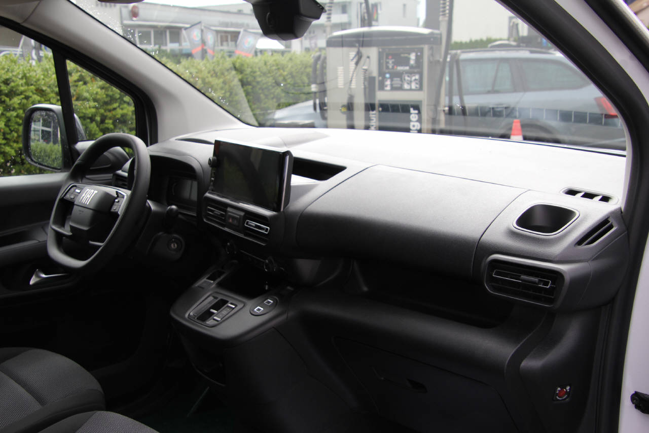 FIAT E-Doblo Kaw. L1 50 kWh Easy Pro-image-12