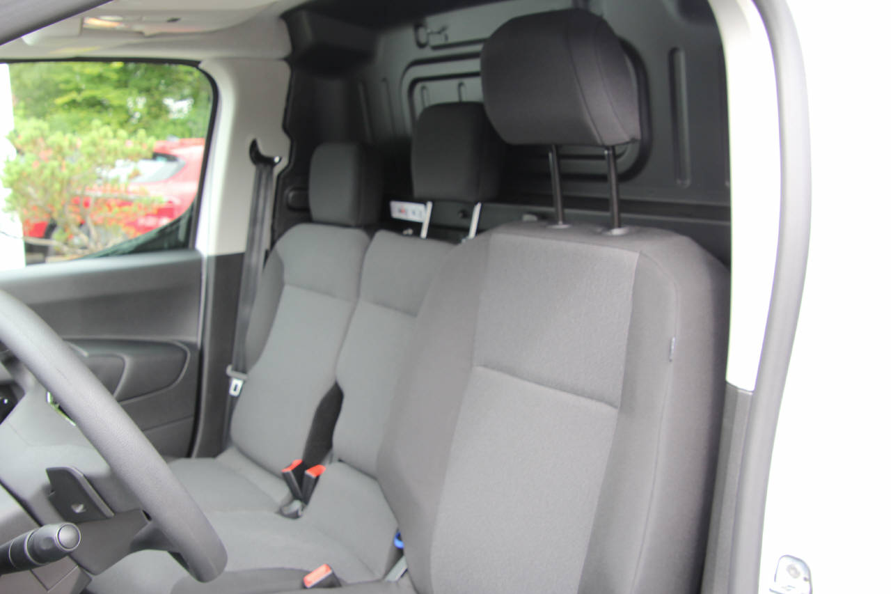 FIAT E-Doblo Kaw. L1 50 kWh Easy Pro-image-11