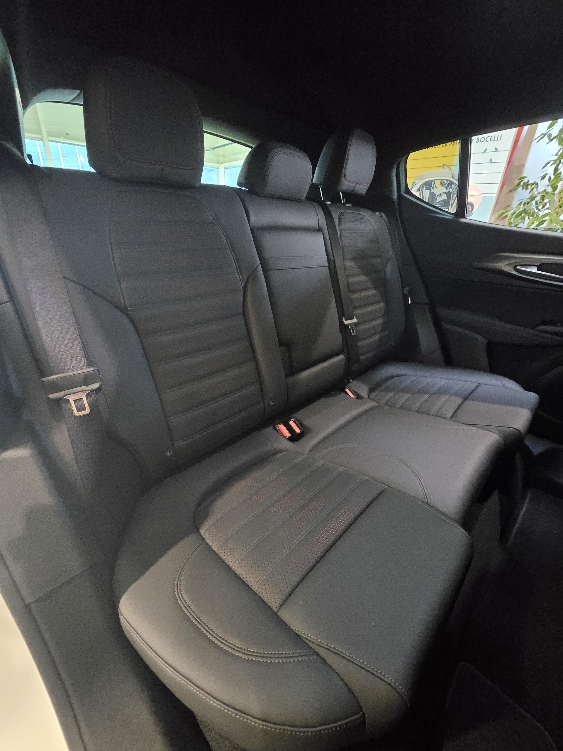 ALFA ROMEO Tonale 1.3 Plug-in-Hybrid Q4 Tributo Italiano-image-12