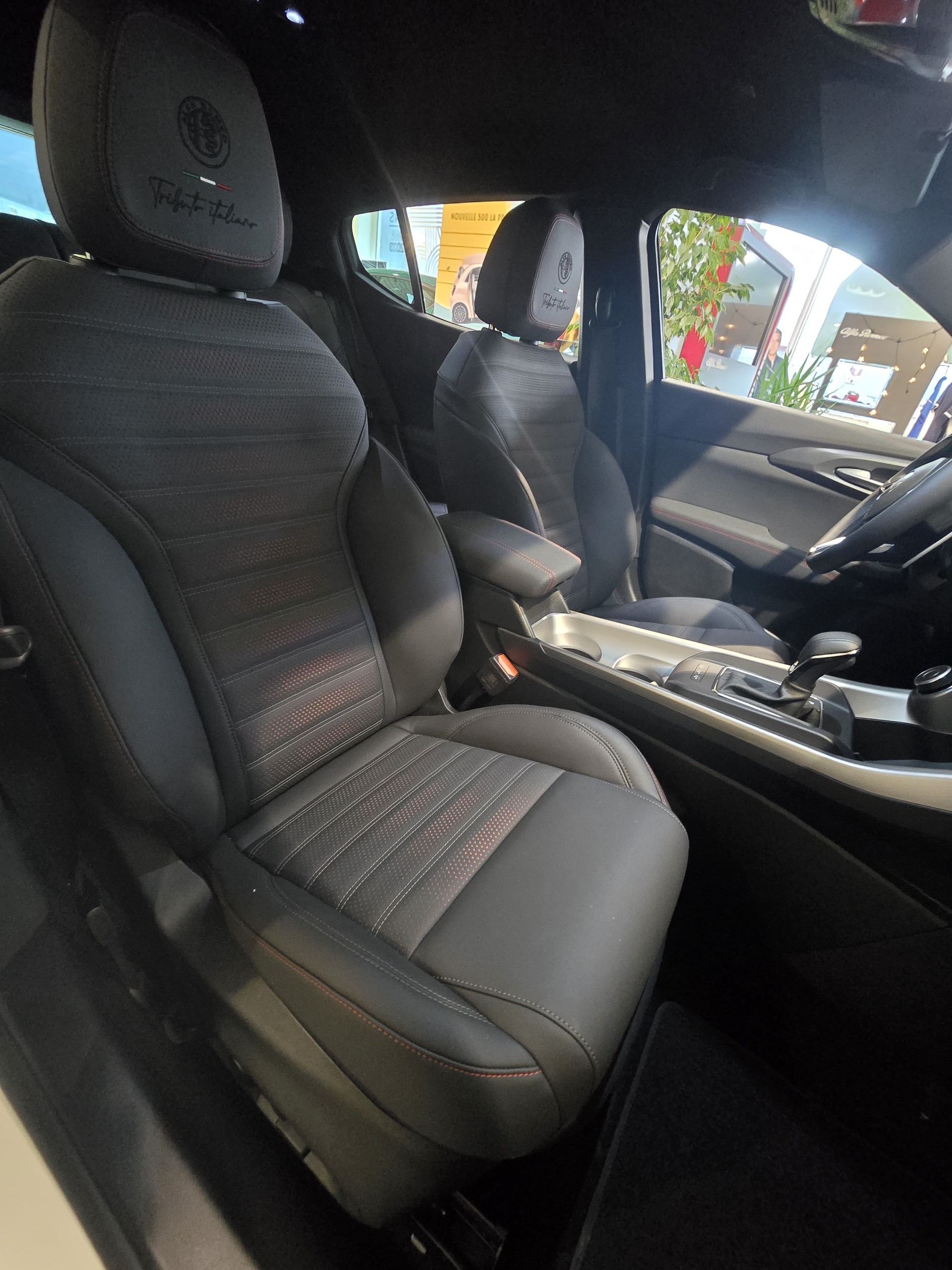 ALFA ROMEO Tonale 1.3 Plug-in-Hybrid Q4 Tributo Italiano-image-14
