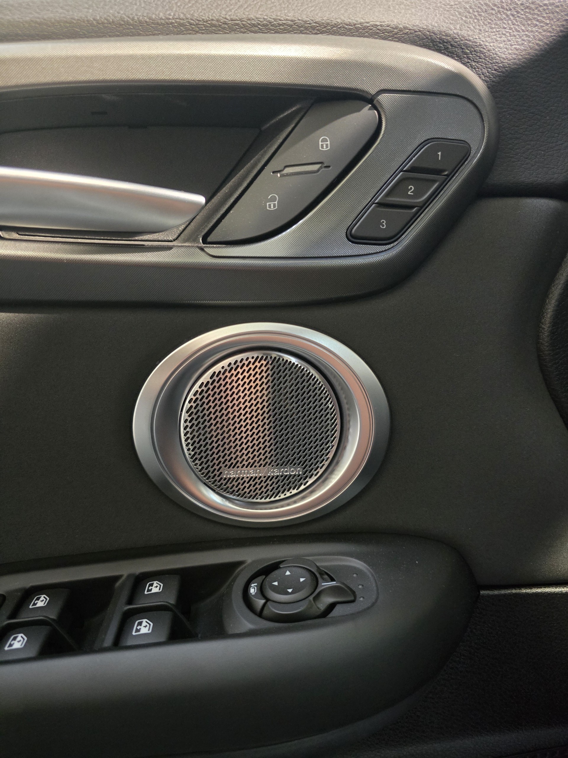 ALFA ROMEO Tonale 1.3 Plug-in-Hybrid Q4 Tributo Italiano-image-15