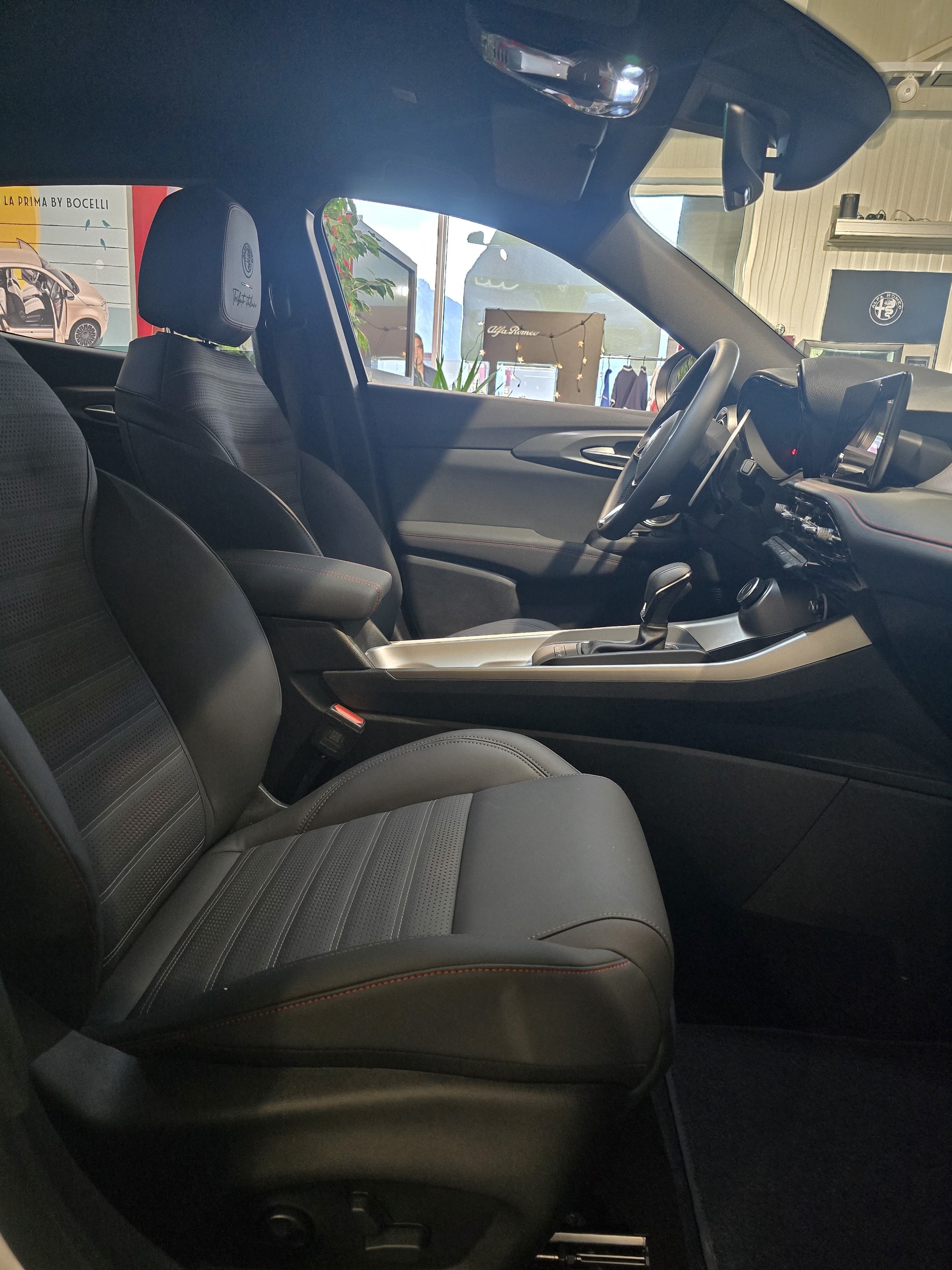 ALFA ROMEO Tonale 1.3 Plug-in-Hybrid Q4 Tributo Italiano-image-13