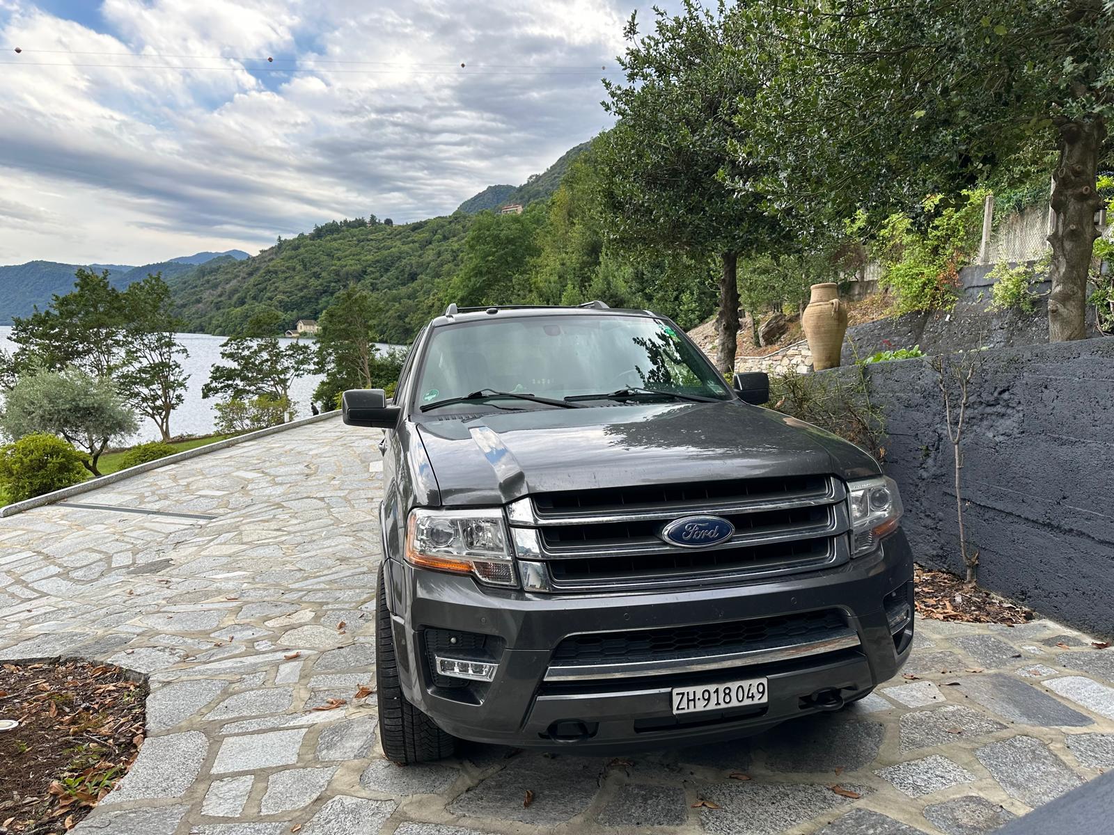 FORD Expedition EL Limited-image-0