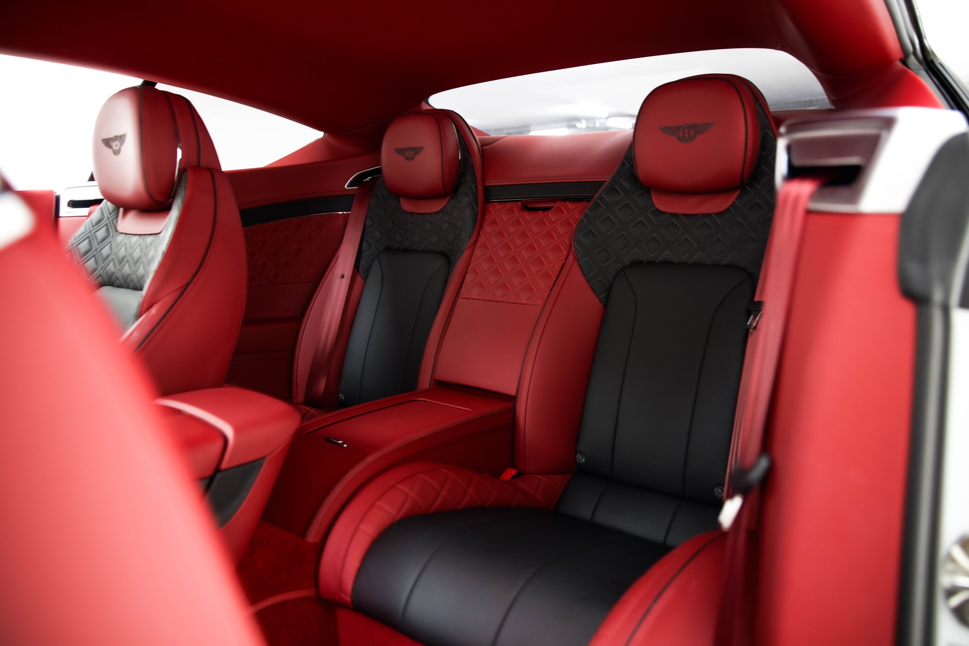 BENTLEY Continental GT 6.0 W12-image-22