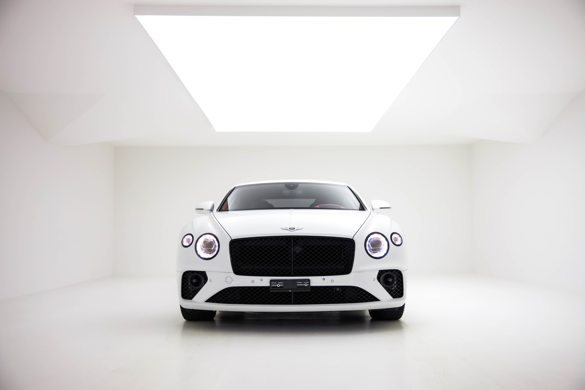 BENTLEY Continental GT 6.0 W12-showroom-element-3