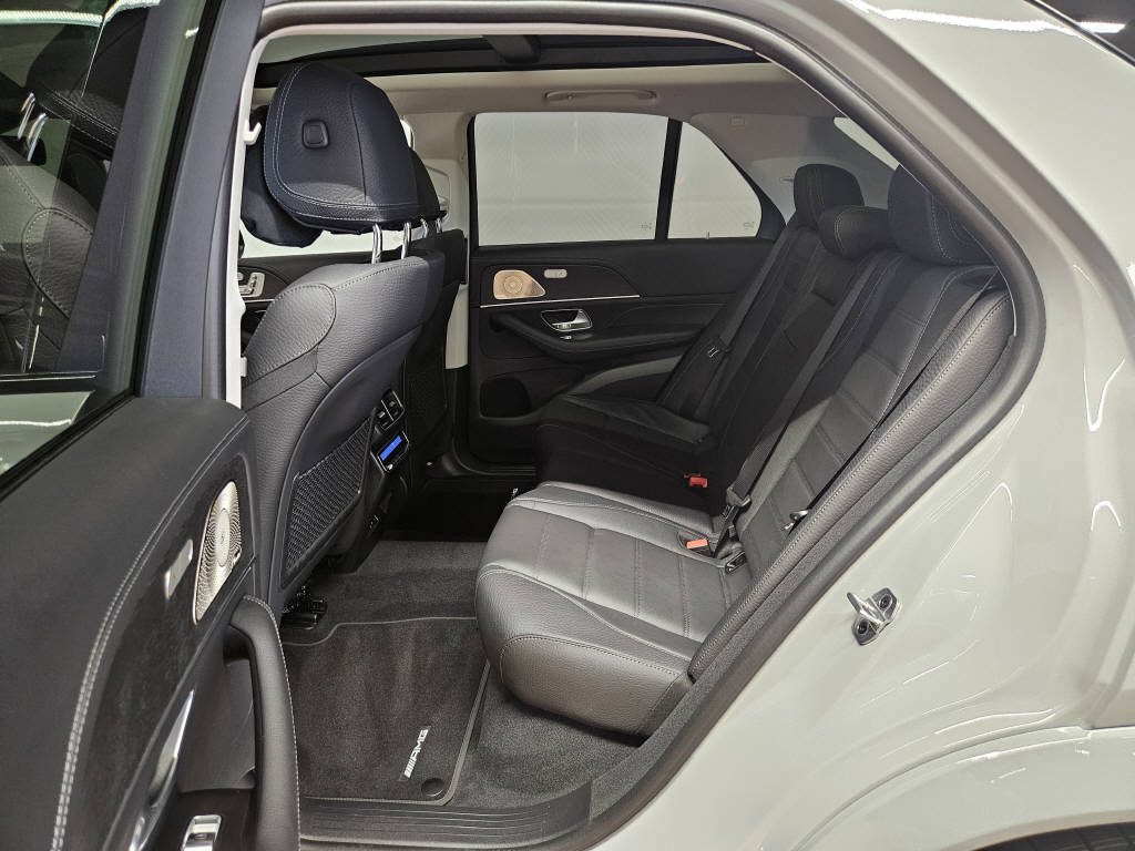 MERCEDES-BENZ GLE 300 d 4Matic AMG Line-image-5