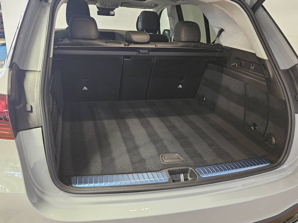 MERCEDES-BENZ GLE 300 d 4Matic AMG Line-image-3