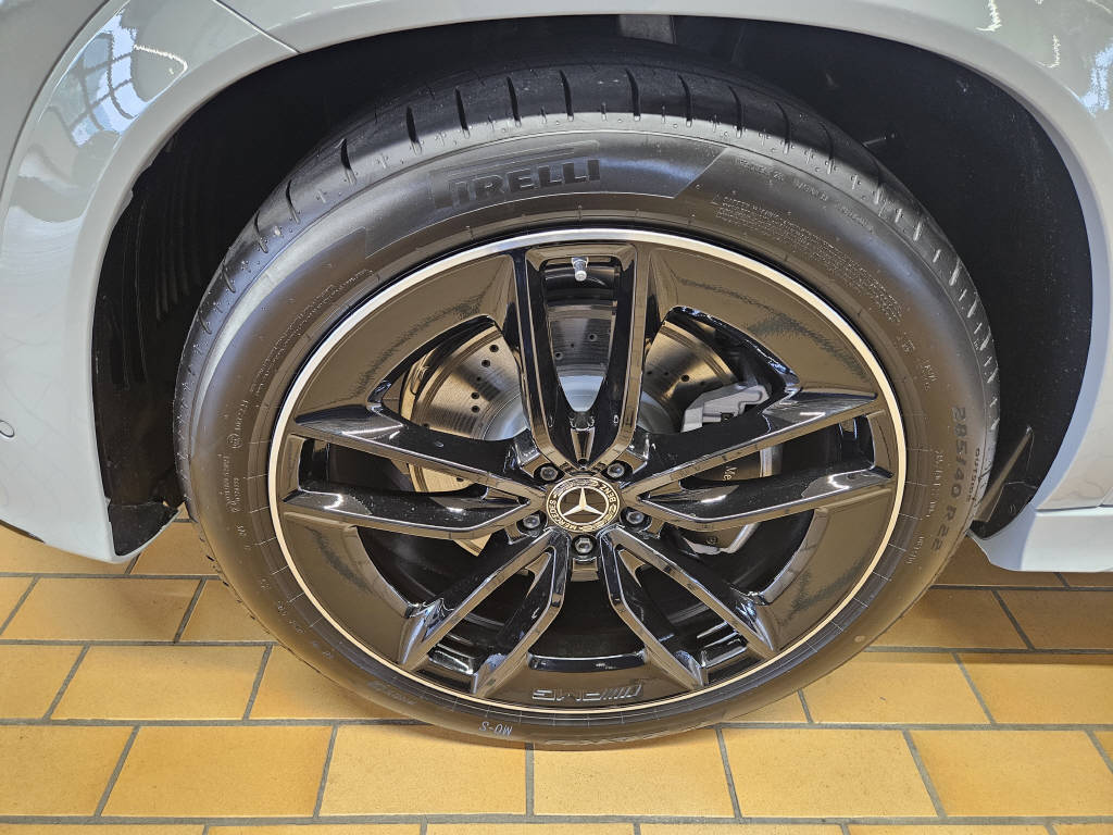 MERCEDES-BENZ GLE 300 d 4Matic AMG Line-image-14
