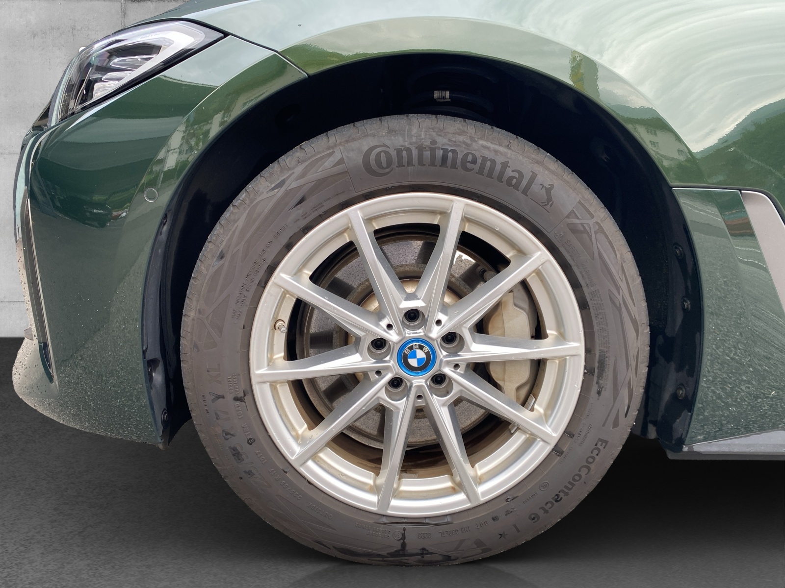 BMW i4 eDrive35-image-8