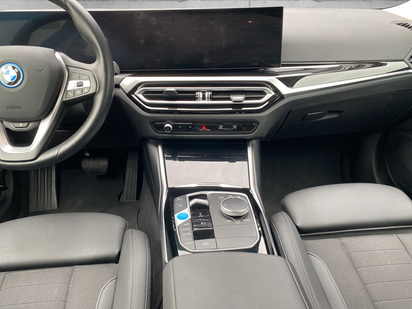BMW i4 eDrive35-image-15