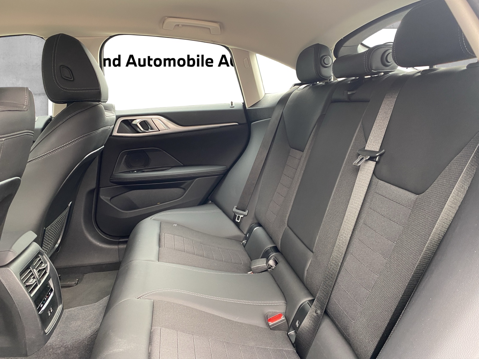 BMW i4 eDrive35-image-10
