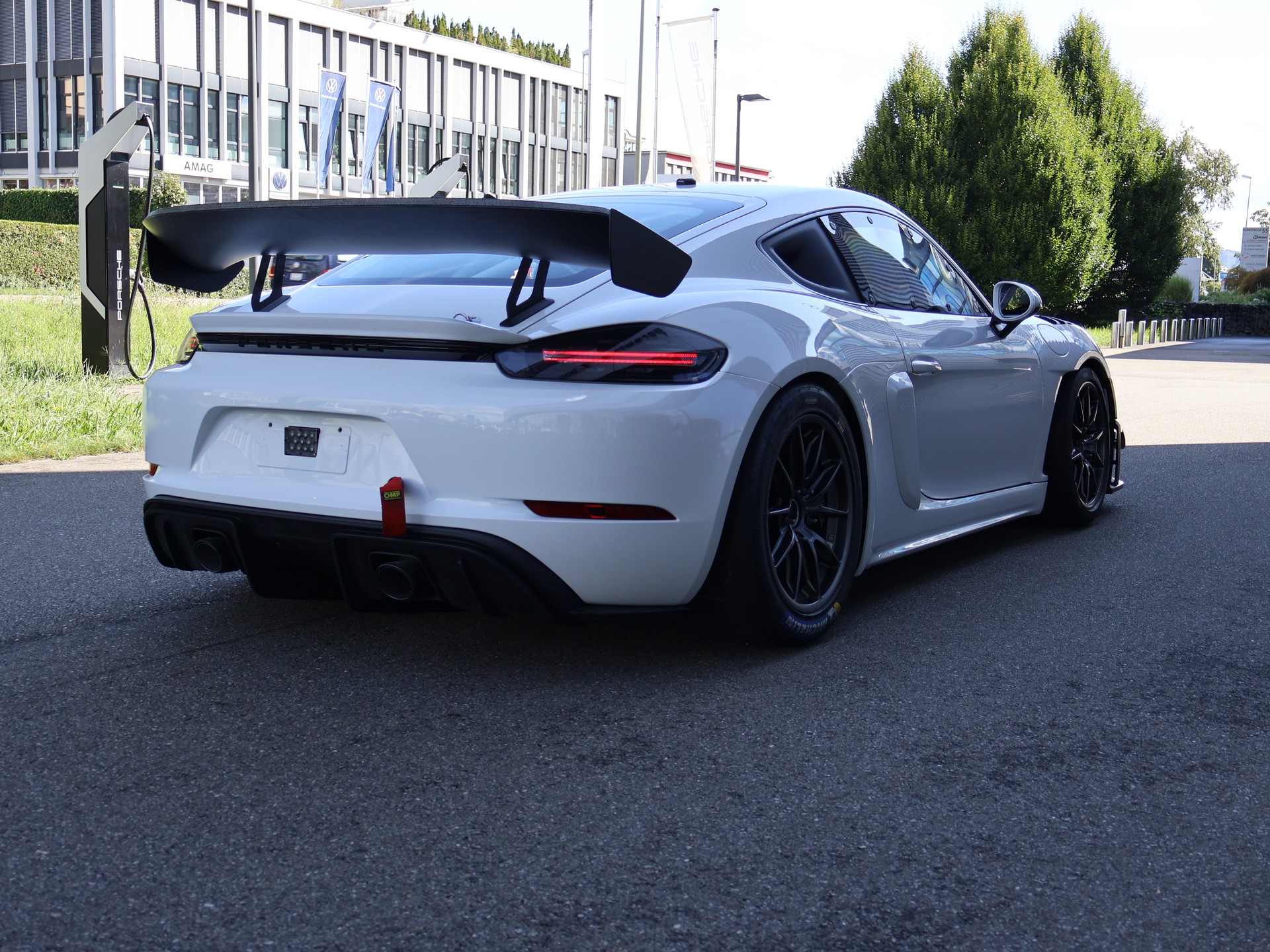 PORSCHE GT4 RS Clubsport-image-3