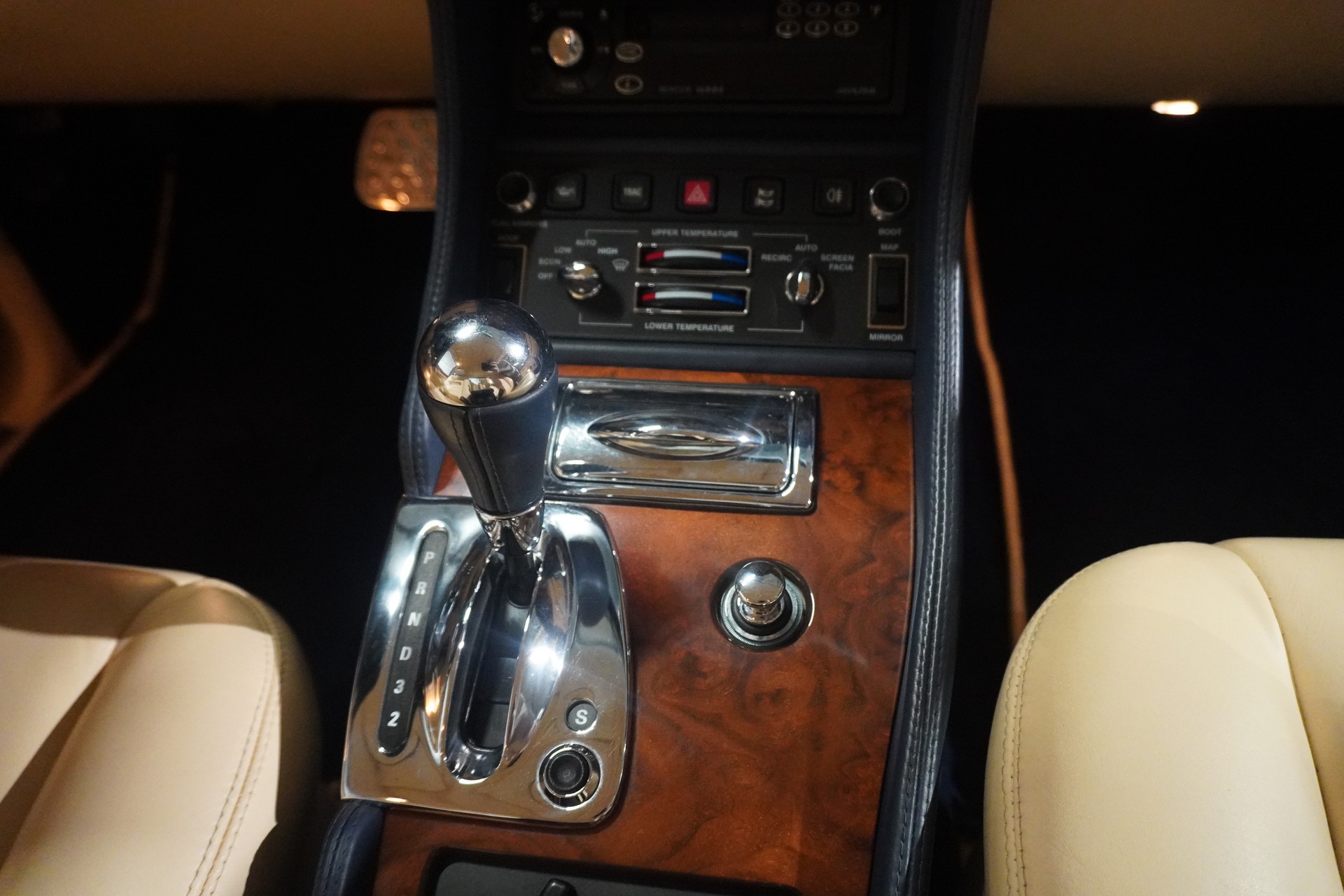 BENTLEY Continental T Coupé-image-11