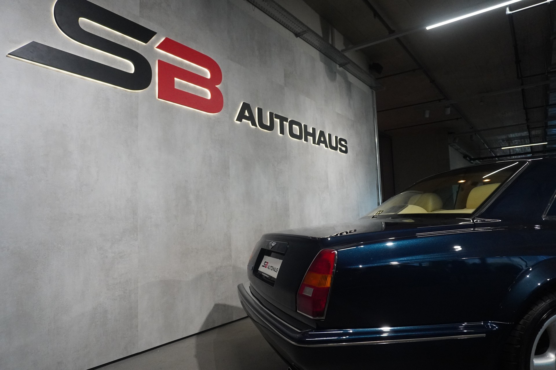 BENTLEY Continental T Coupé-image-13