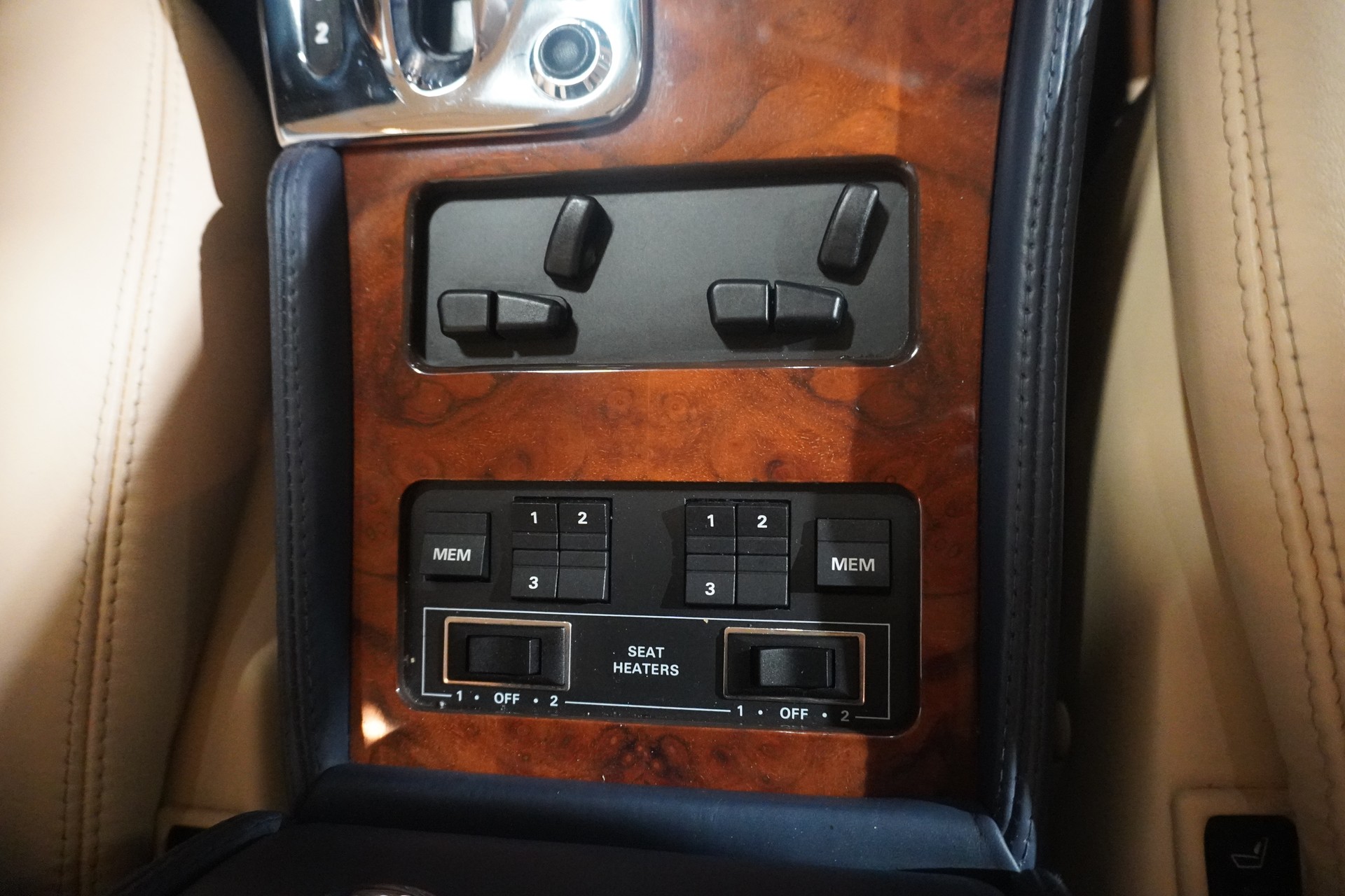 BENTLEY Continental T Coupé-image-12