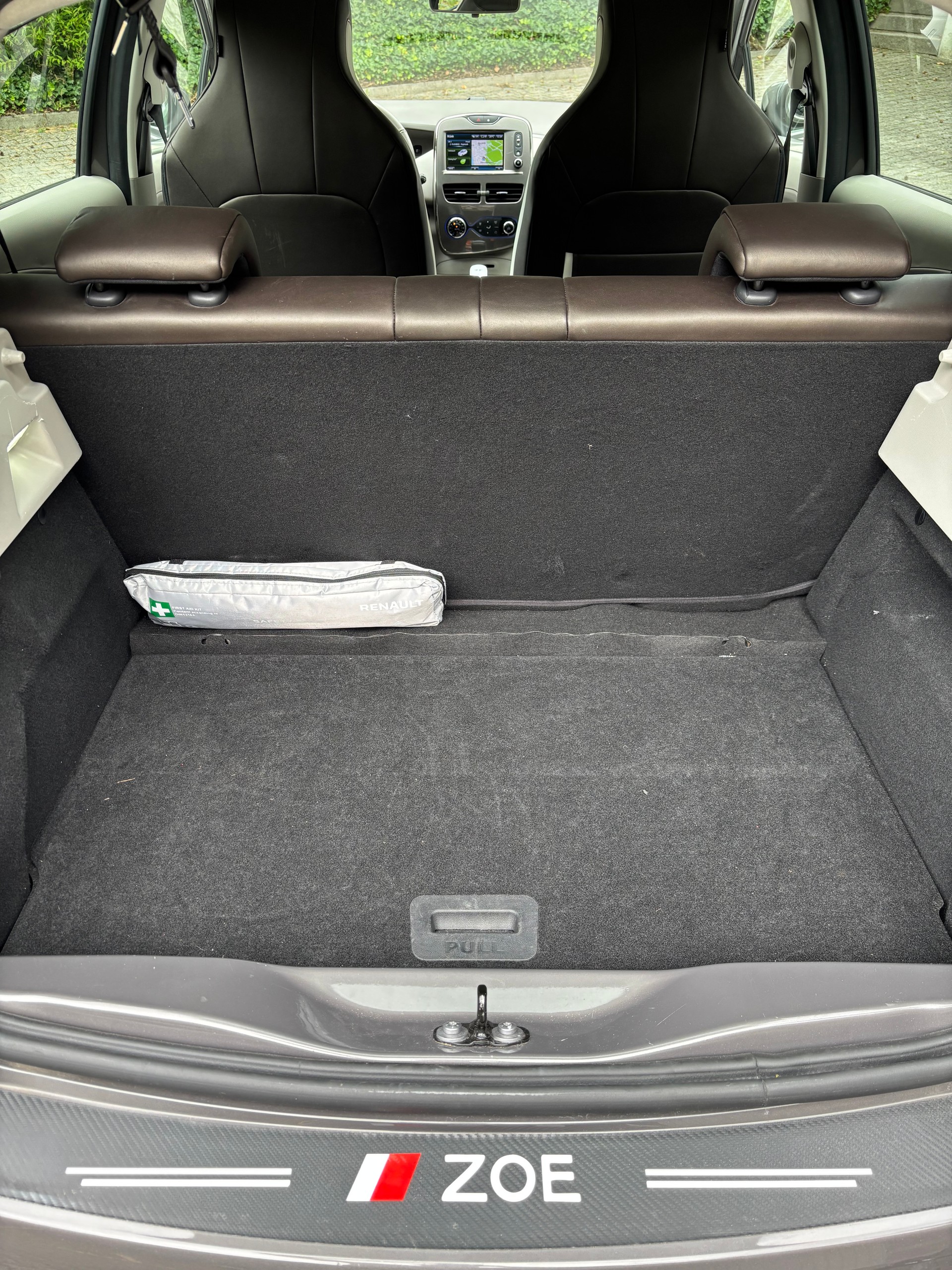 RENAULT Zoe Swiss Edition R240 (Batterie Miete)-image-7