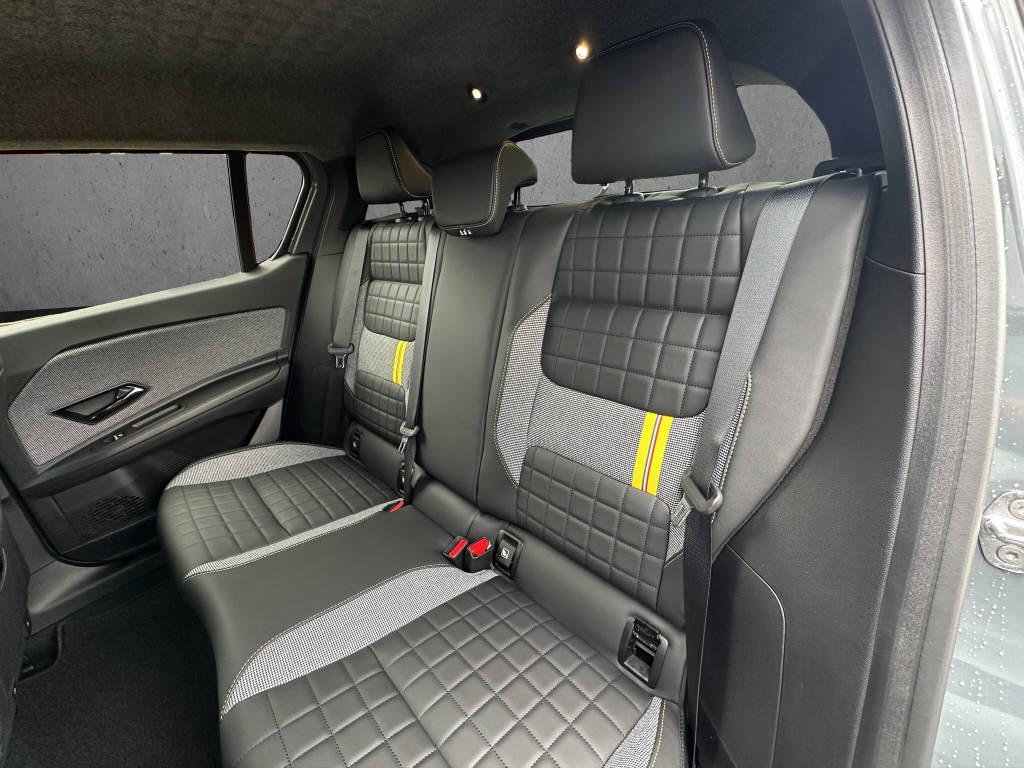 RENAULT 4 E-Tech Comfort Range iconic-image-10