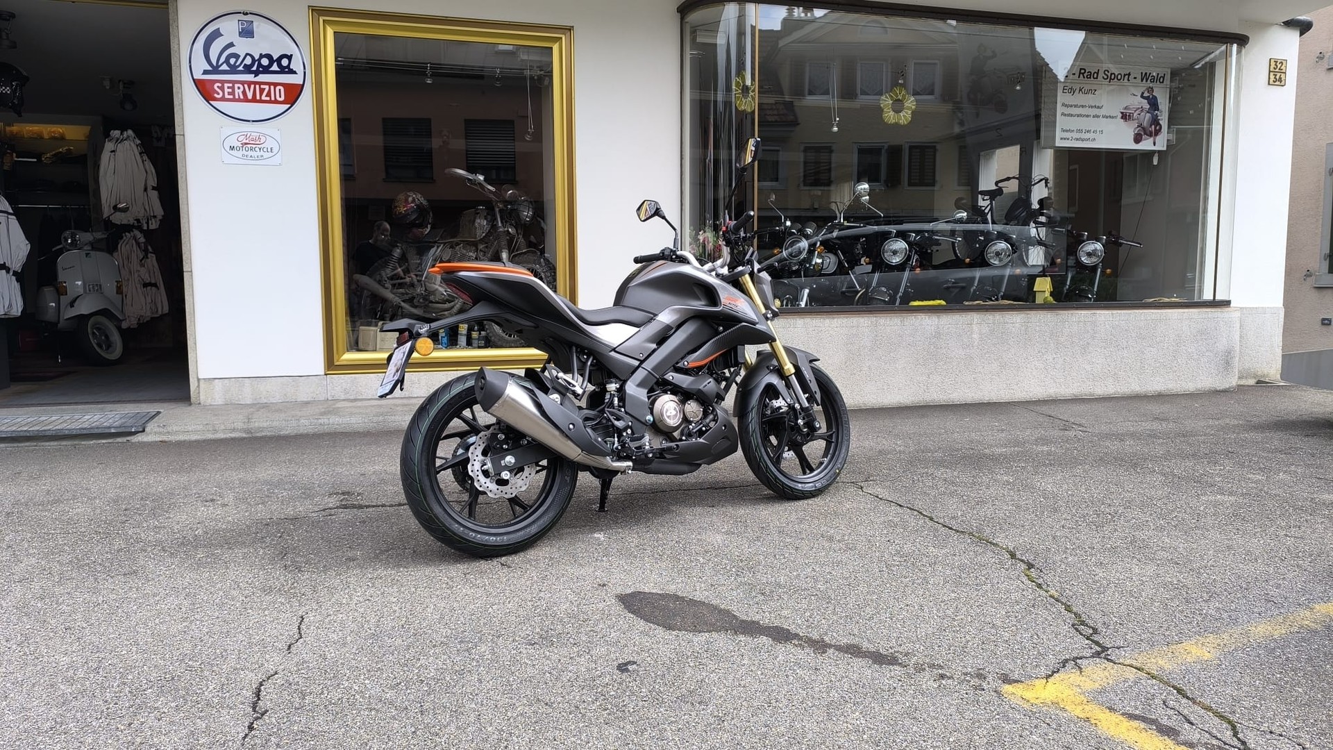 QJ 125-image-6