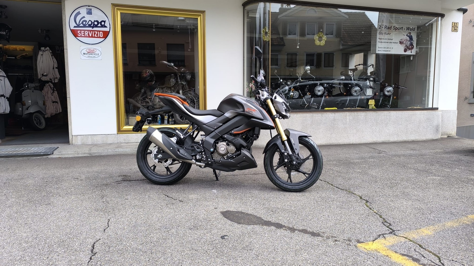QJ 125-image-7