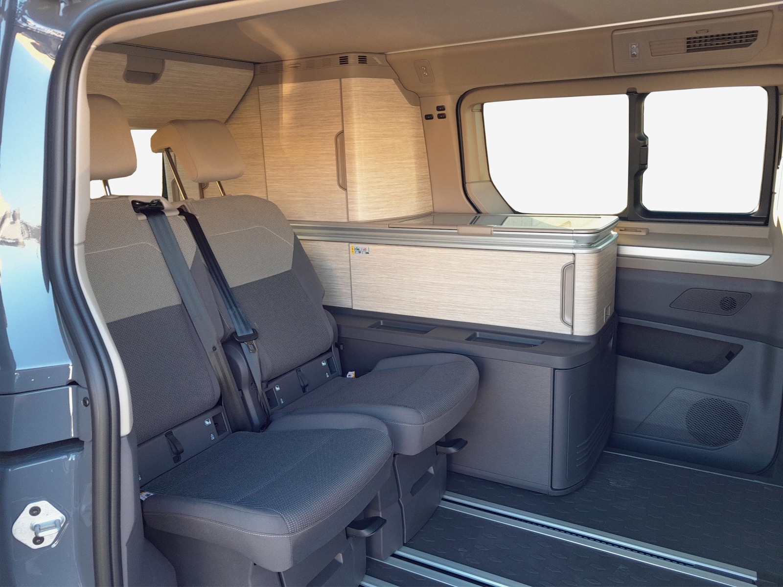 VW California 2.0 TDI Ocean-image-11