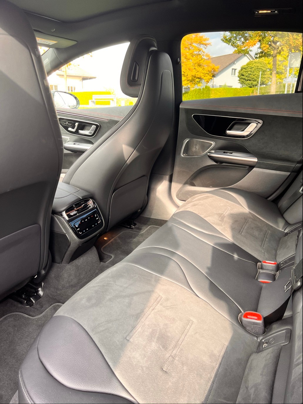 MERCEDES-BENZ EQE 350 AMG 4MATIC-image-11