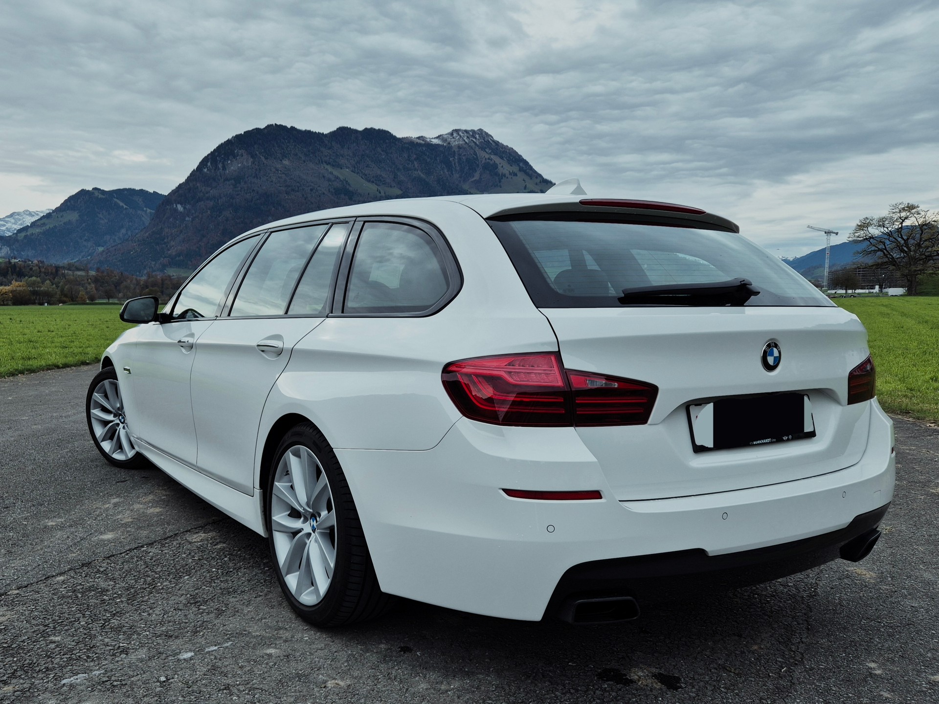 BMW M550d Touring xDrive Steptronic-image-3