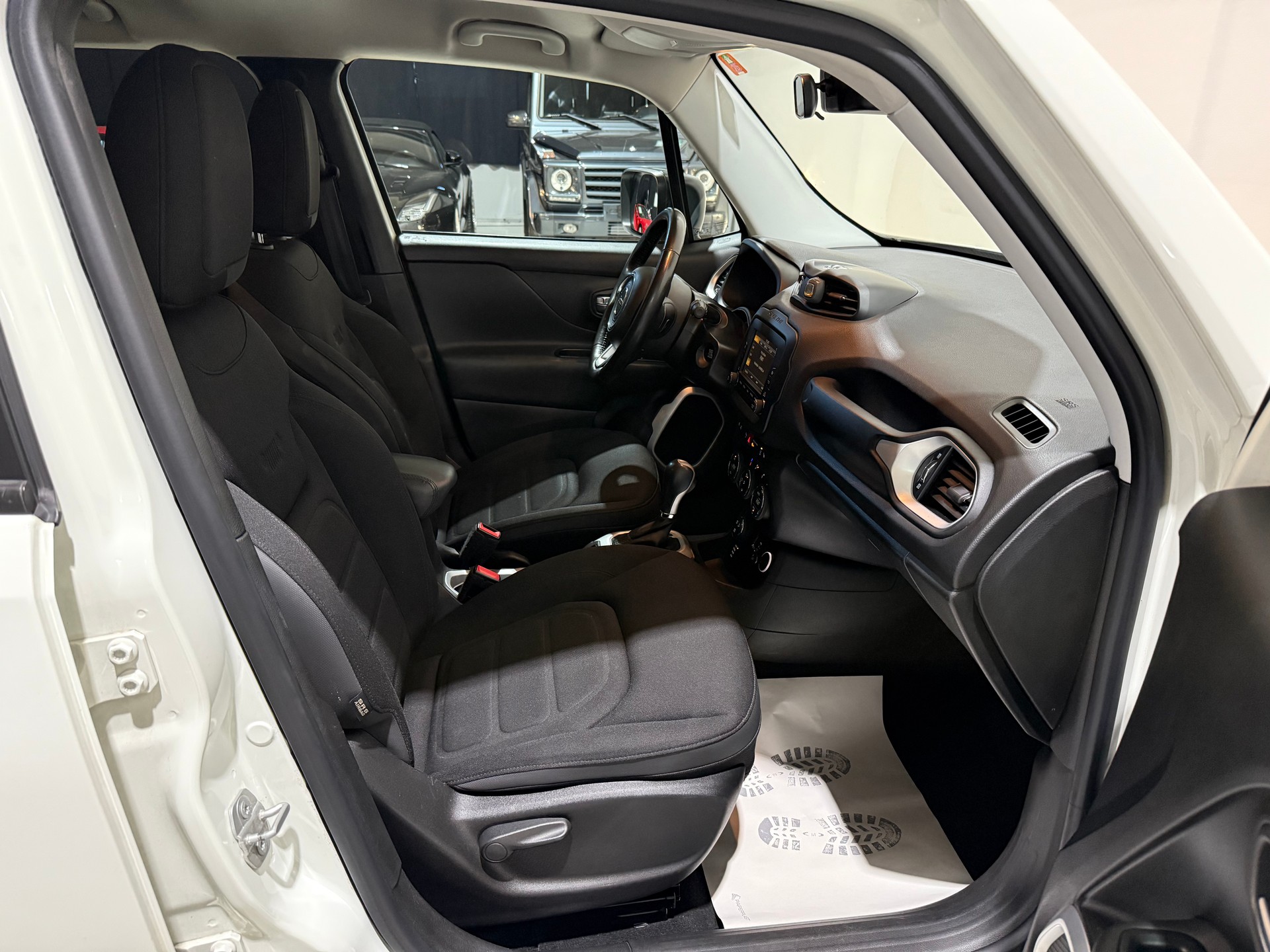 JEEP Renegade 2.0 CRD Limited AWD + Low Range 9ATX-image-14