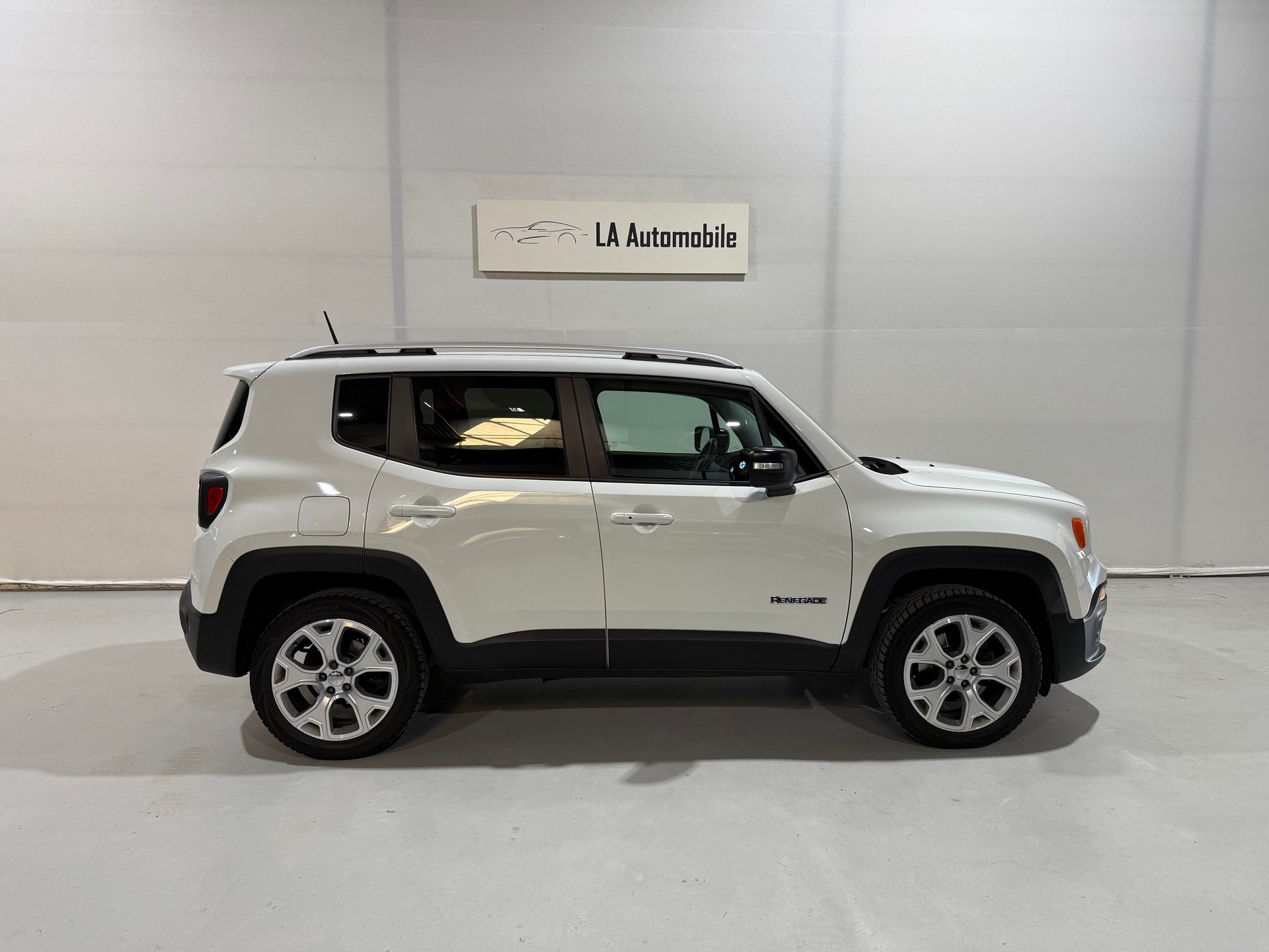 JEEP Renegade 2.0 CRD Limited AWD + Low Range 9ATX-image-6