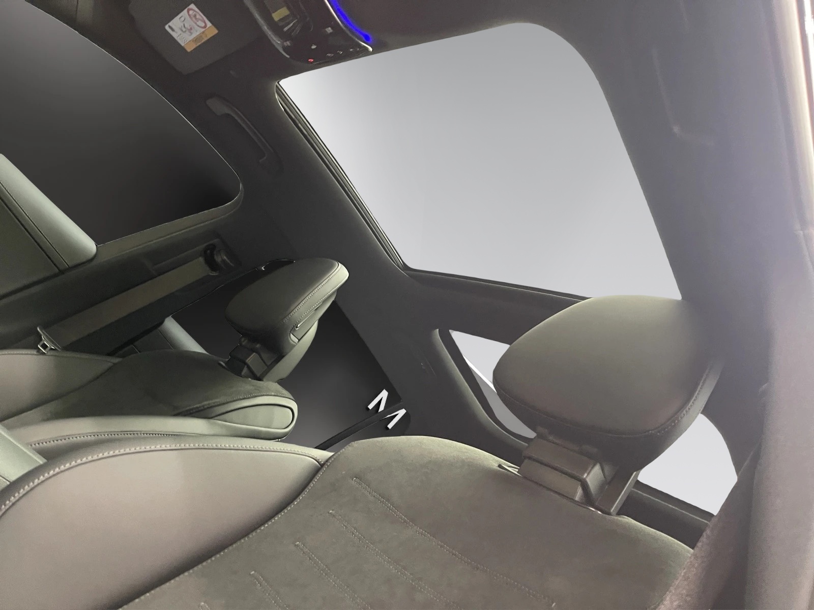 MERCEDES-BENZ C 300 T 4 Matic-image-8