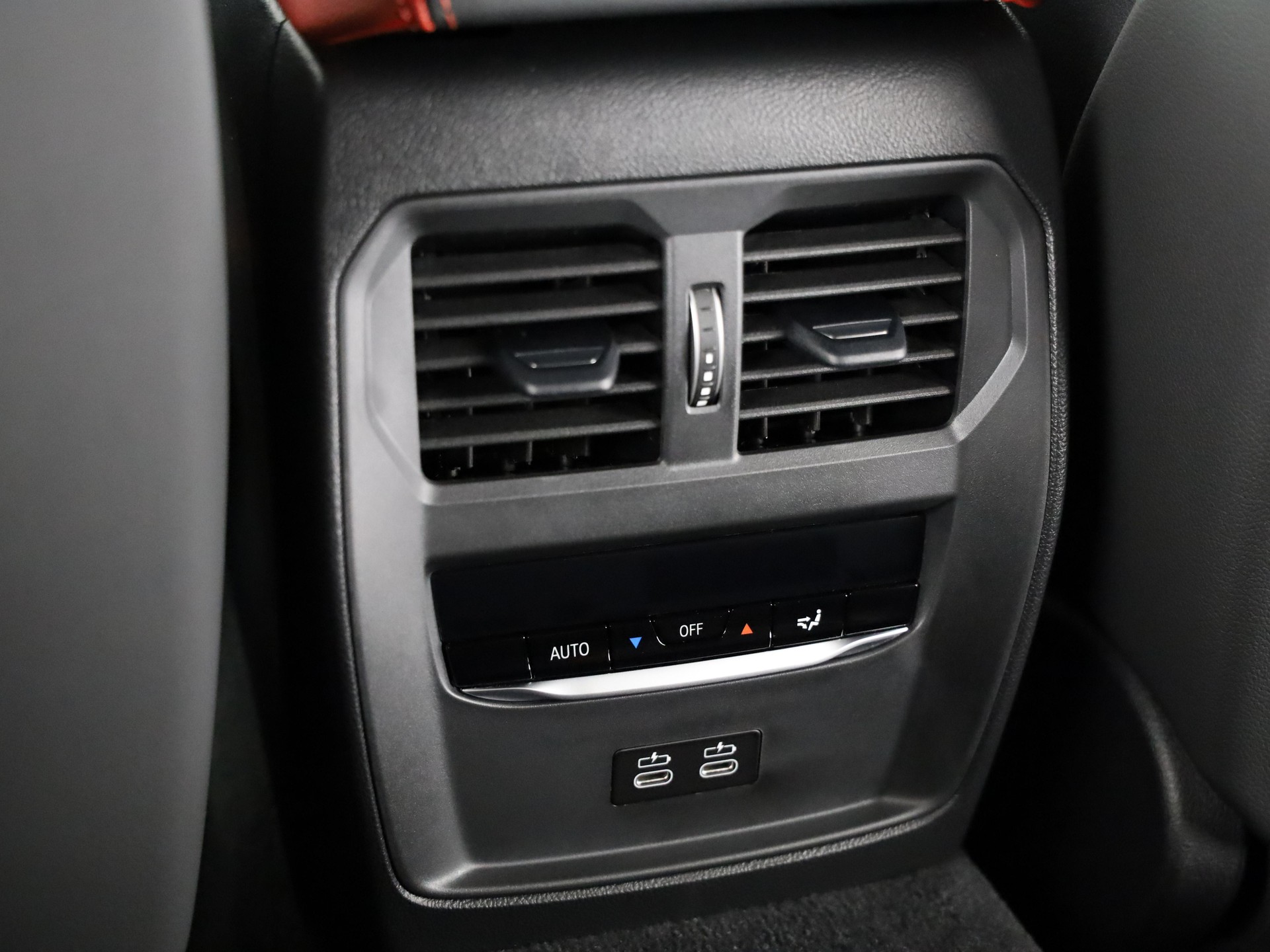 BMW i4 xDrive 40 M Sport Pro-image-18
