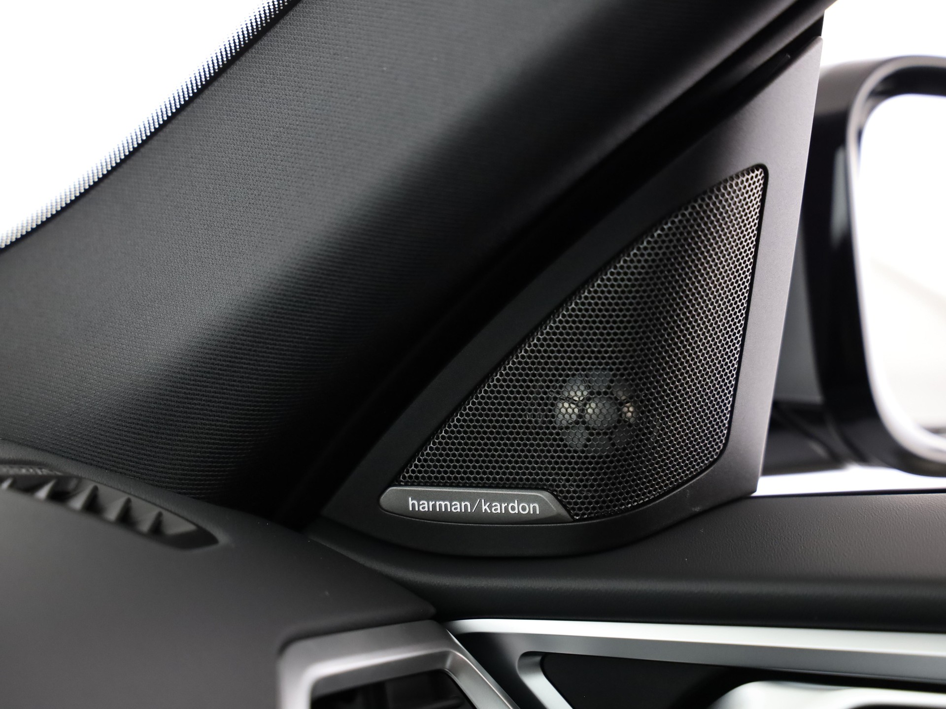 BMW i4 xDrive 40 M Sport Pro-image-16